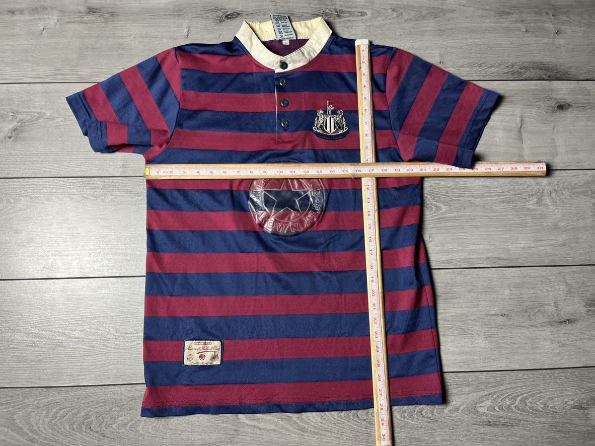 Vintage Vintage Newcastle united Fc soccer Tshirt 1995-96 size Large Size US L / EU 52-54 / 3 - 6 Thumbnail