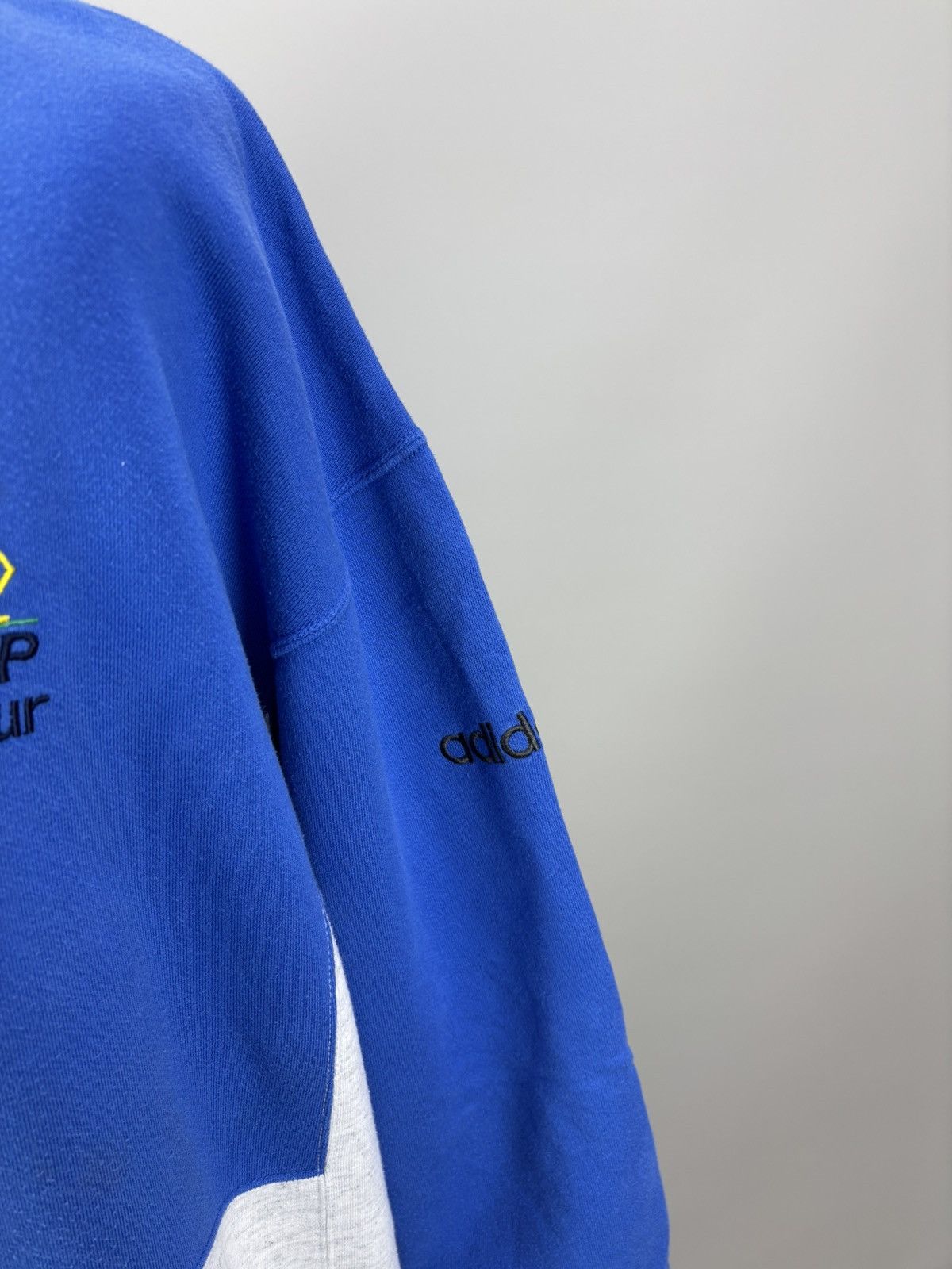 Mens vintage sweatshirt Adidas ATP Tour Size L Color Blue