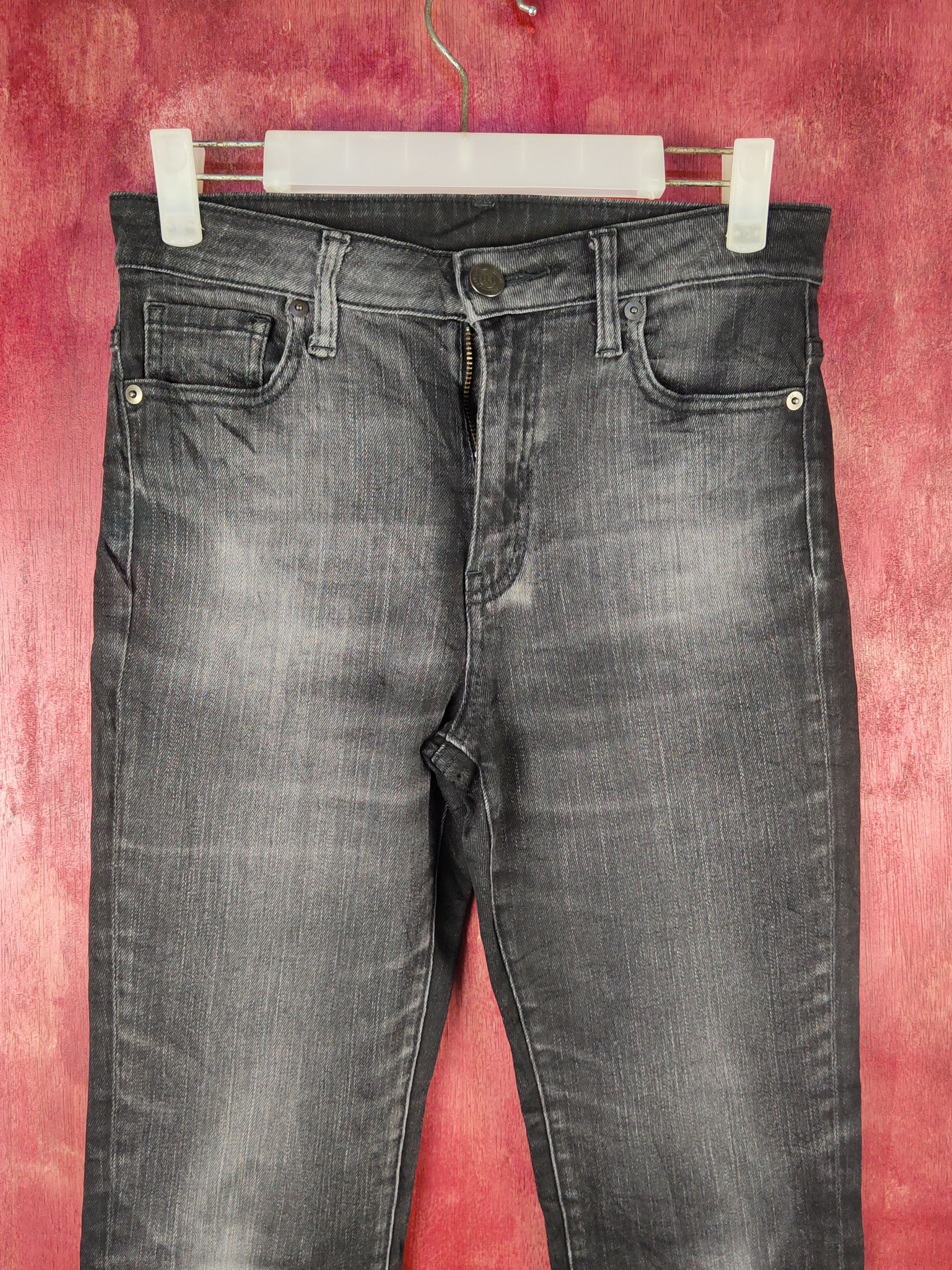 Japanese Brand Uniqlo Black Distressed faded vintage jeans Denim #S1588 Size US 26 / EU 42 - 2 Thumbnail