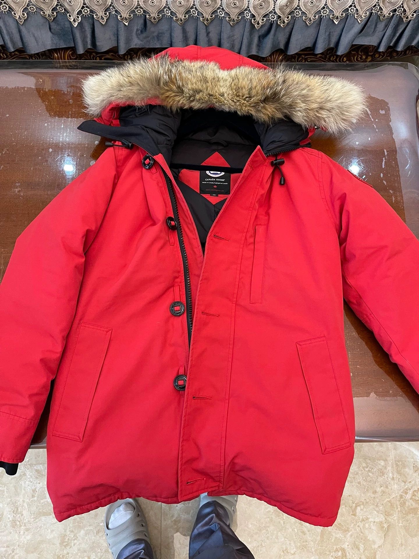 Canada Goose Canada Goose Red Fur Collar Down Jacket M Size US M / EU 48-50 / 2 - 4 Thumbnail