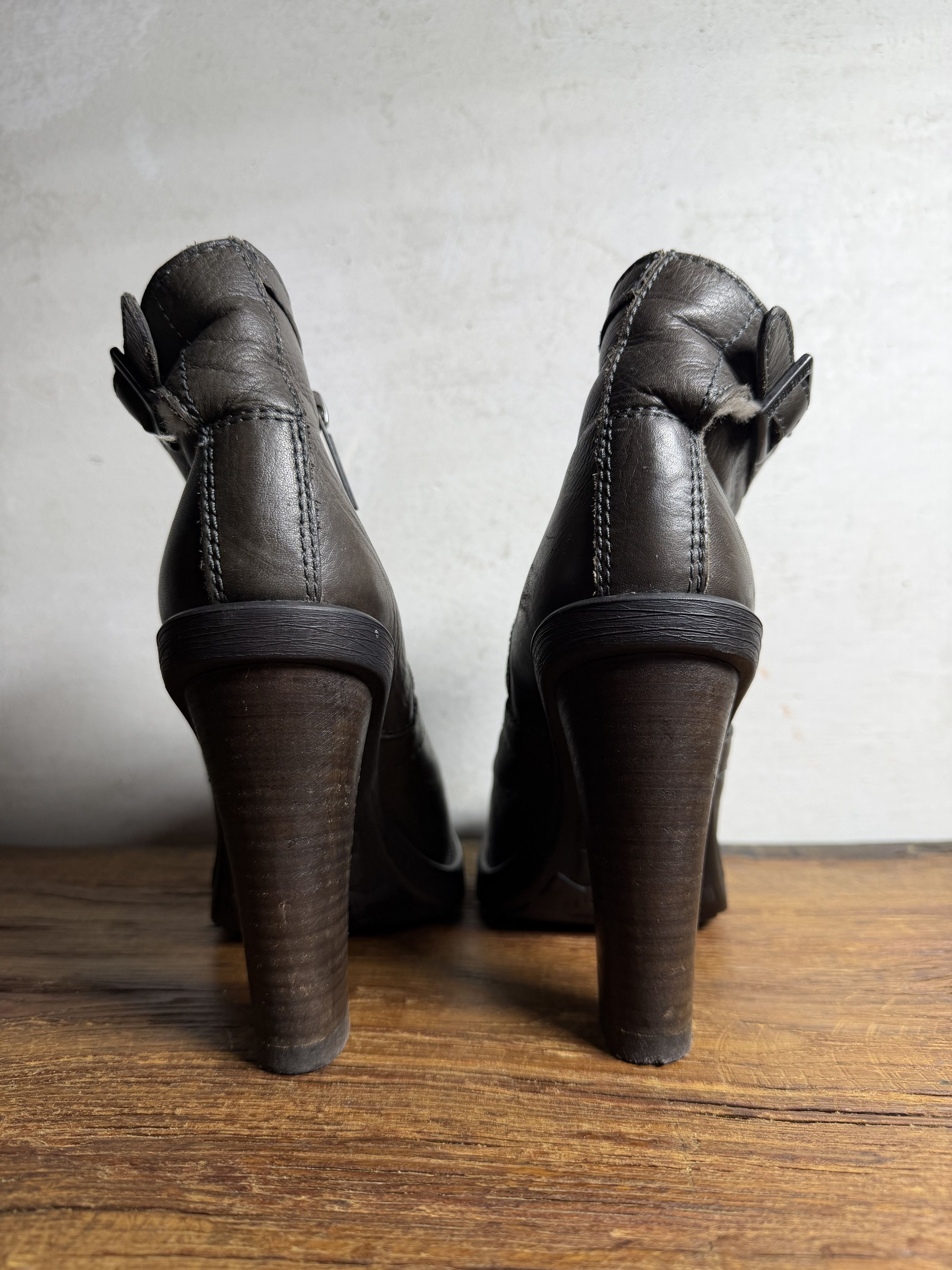 Dirk Bikkembergs Dirk Bikkembergs Soft Shearling Heeled Boots Size US 8 / IT 38 - 6 Thumbnail