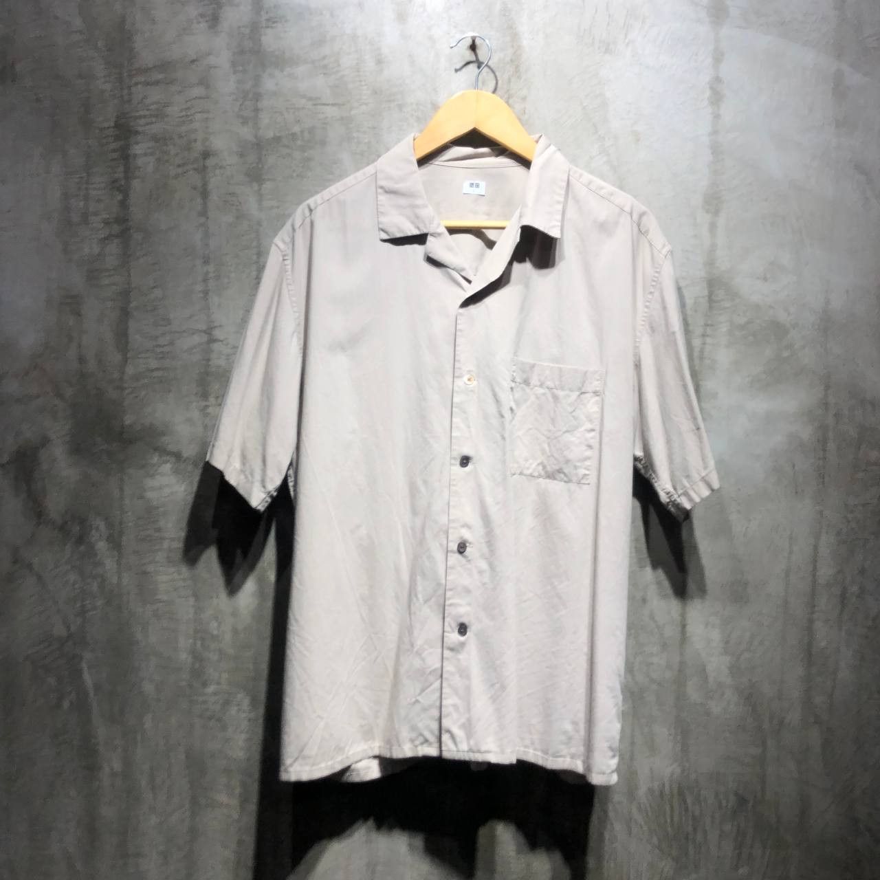 Uniqlo Uniqlo Button Down Short Sleeves Size US XL / EU 56 / 4 - 1 Thumbnail