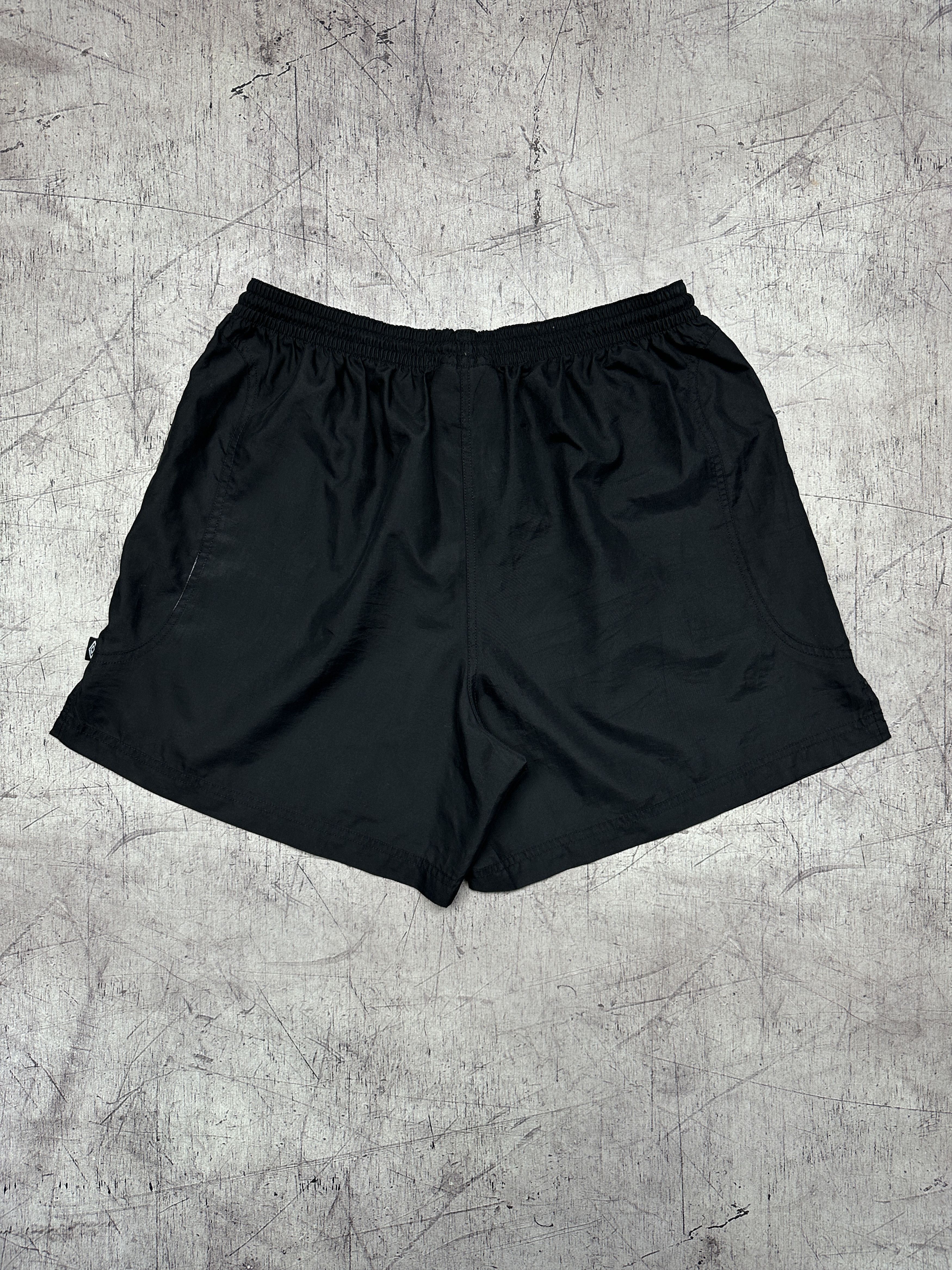 Umbro Umbro Vintage Mens Nylon Shorts Size US 34 / EU 50 - 8 Thumbnail