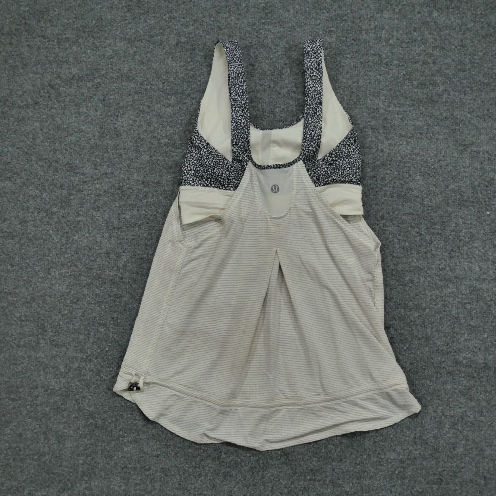 Under Armour Vintage Under armour Tank Womens Small S Black Solid Sports Athletic Shirt Womens Mens? Size S / US 4 / IT 40 - 4 Thumbnail