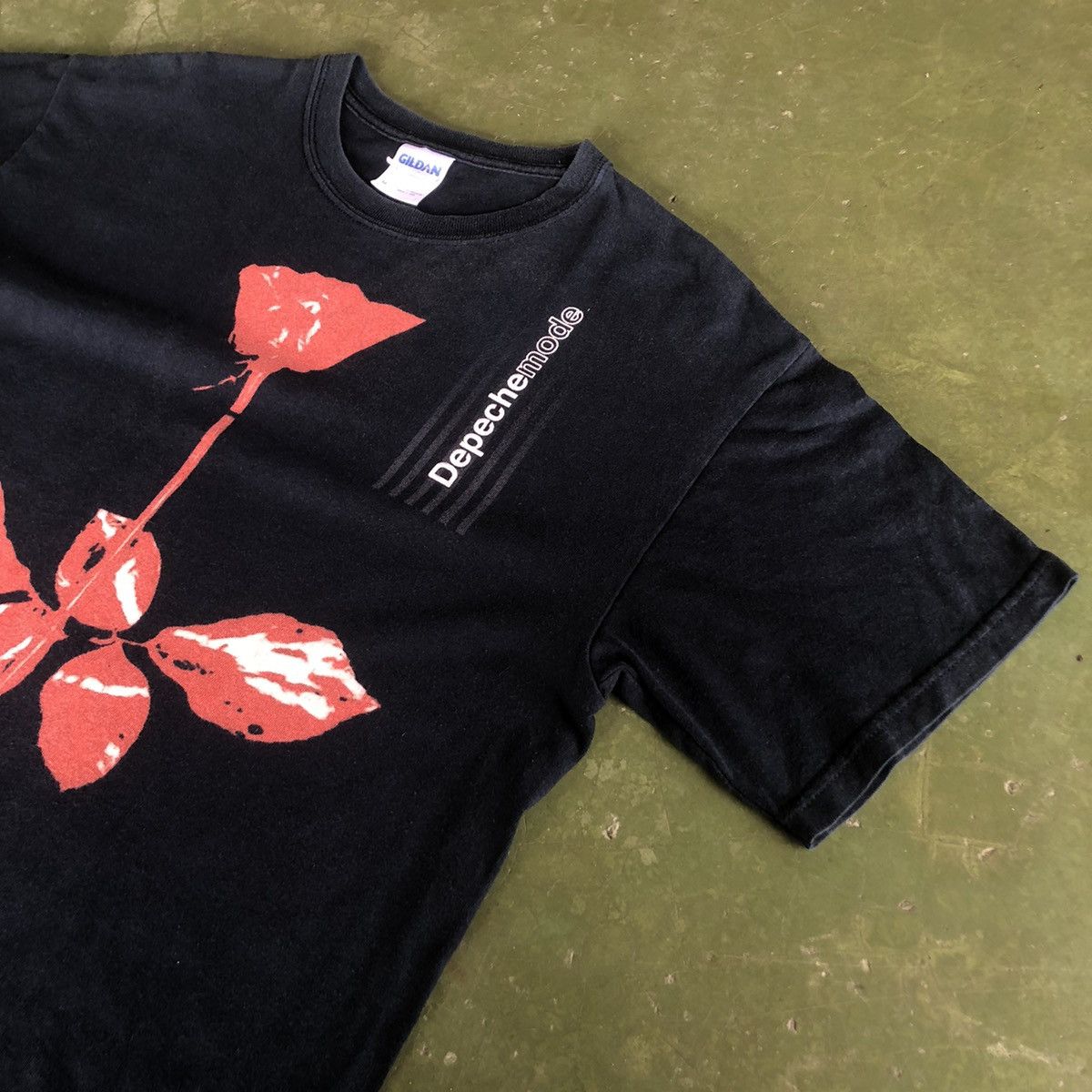Band Tees Y2K Depeche Mode Violator Album Cover Band Shirt Size US S / EU 44-46 / 1 - 2 Thumbnail