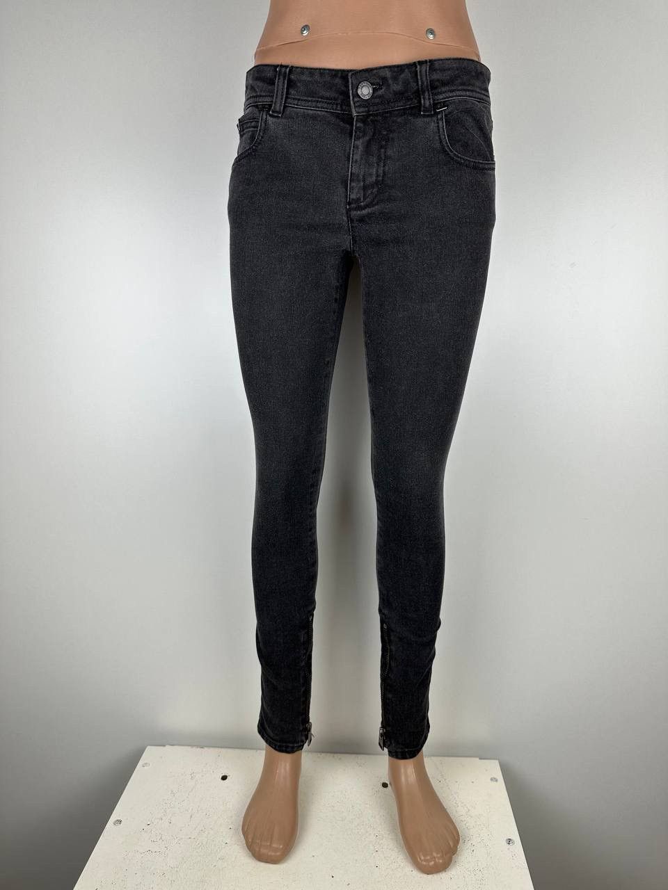 Tom Ford Jeans Tom Ford Size 28" / US 6 / IT 42 - 1 Thumbnail