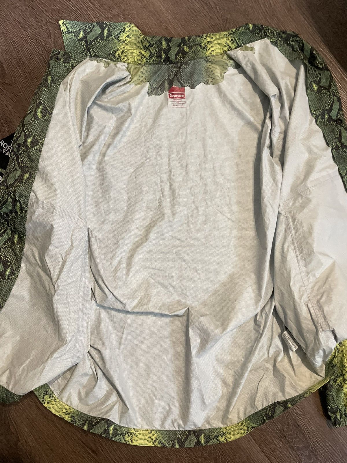 Supreme × The North Face Supreme X The North Face Snakeskin Coach SS18 Size US L / EU 52-54 / 3 - 12 Thumbnail