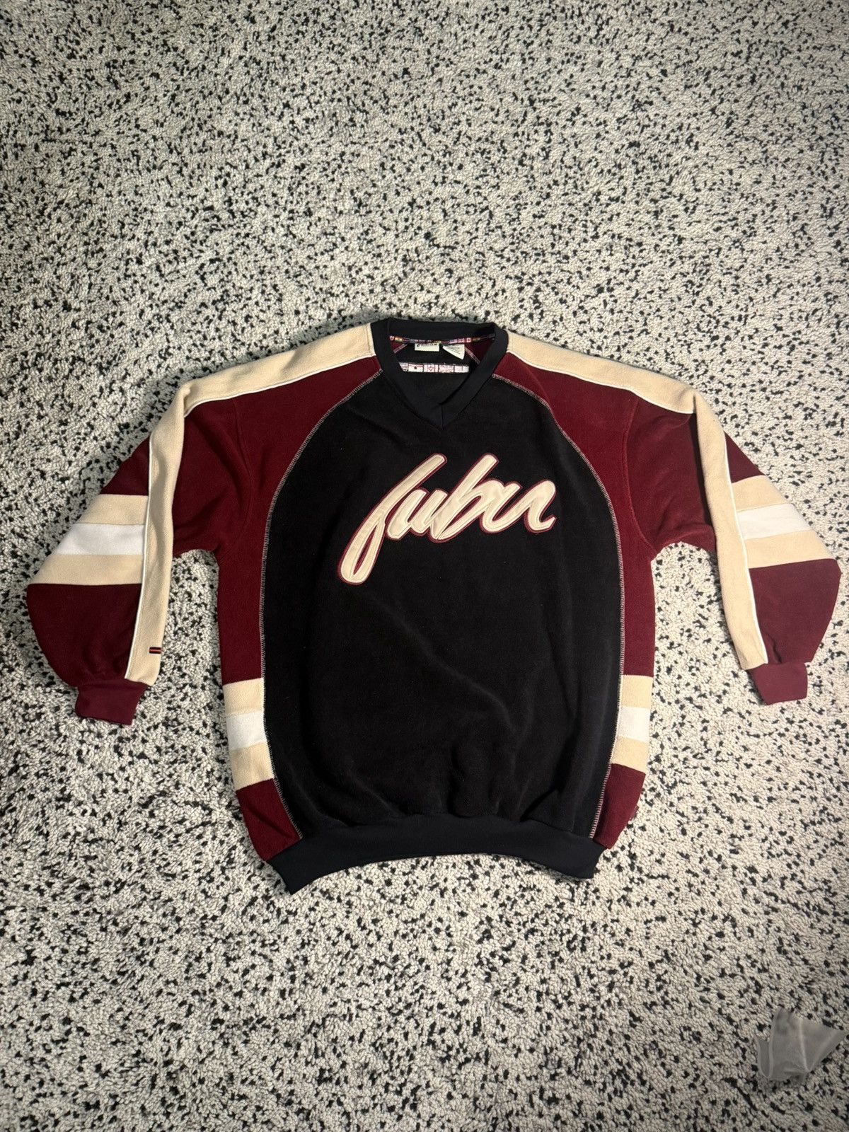 Vintage Vintage Fubu “Worldwide” Hoodie 90s Streetwear Size US XL / EU 56 / 4 - 1 Thumbnail
