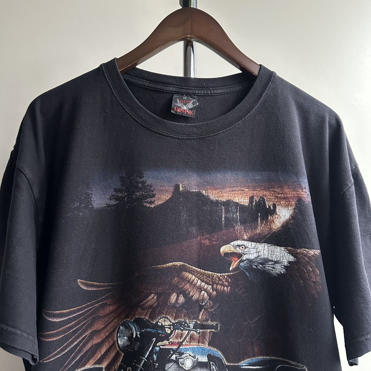 Vintage VINTAGE Y2K HOT ROCK EAGLE MOTORCYCLE GRAPHIC TEE Size US XL / EU 56 / 4 - 3 Thumbnail