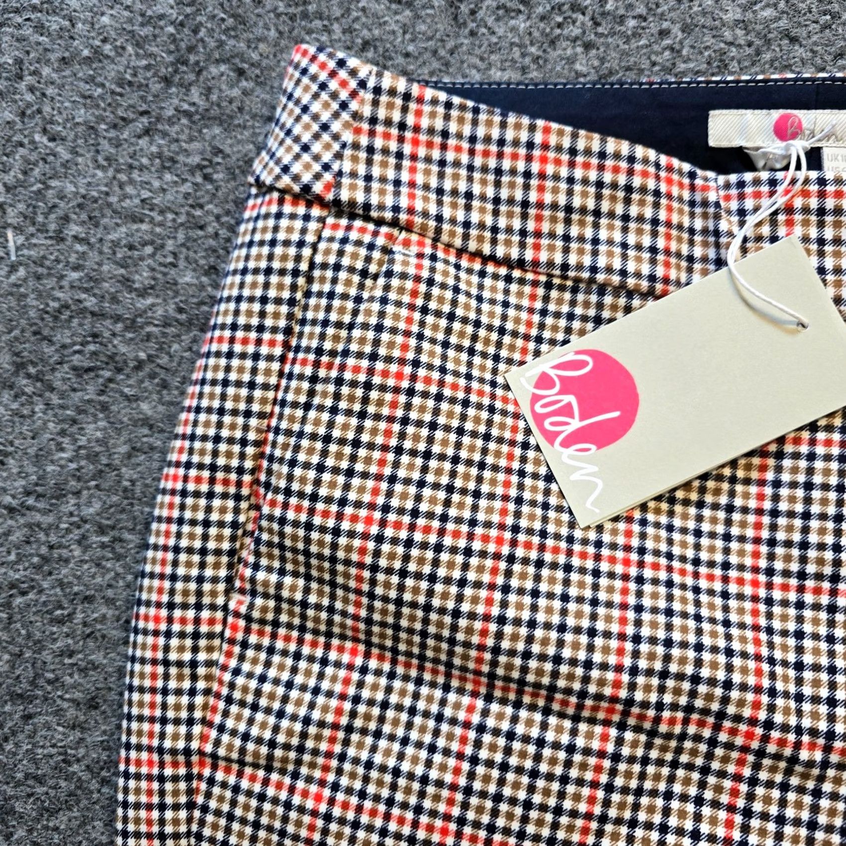 Boden Boden Pants Womens Size 6 Blue Red Plaid Ankle Career Preppy Classic Shirt? Size 28" / US 6 / IT 42 - 3 Thumbnail