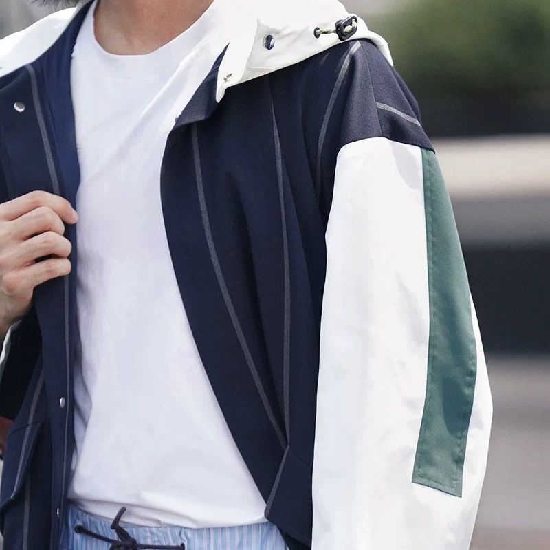 Other Colorblock Hooded Coat – Navy / White / Gray – Size L Size US L / EU 52-54 / 3 - 7 Thumbnail
