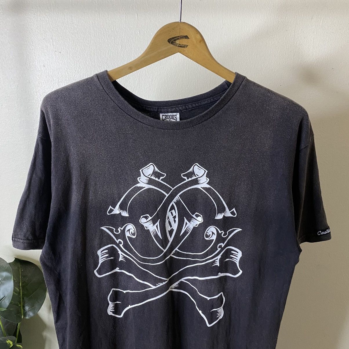 Crooks & Castles Vintage Y2K Crook & Castles Cross Skulls Sunfafed Streetwear Size US M / EU 48-50 / 2 - 2 Thumbnail