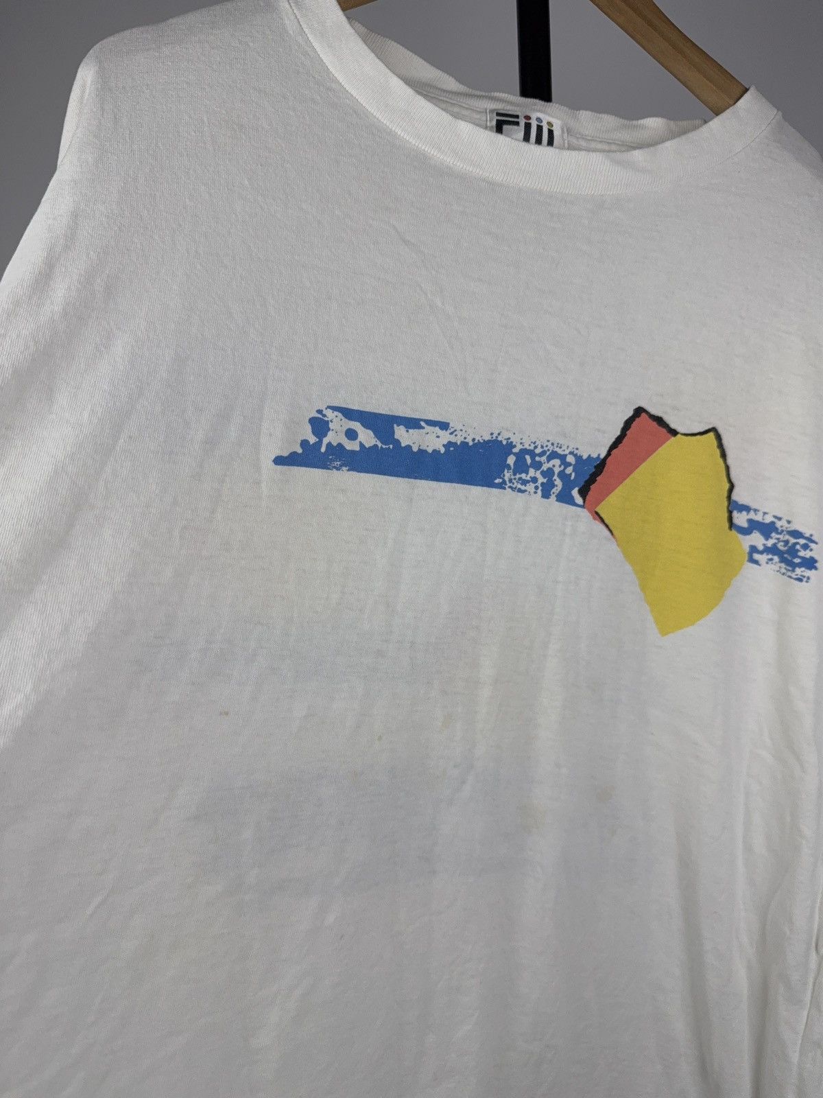 Vintage Vintage 1989 Fiji Abstract Graphic T-Shirt White 80s Art Size US XL / EU 56 / 4 - 8 Thumbnail