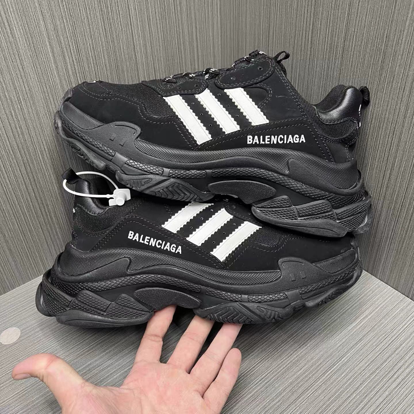 Balenciaga Balenciaga x Adidas Triple S Sneaker K15 Size US 8 / EU 41 - 5 Thumbnail