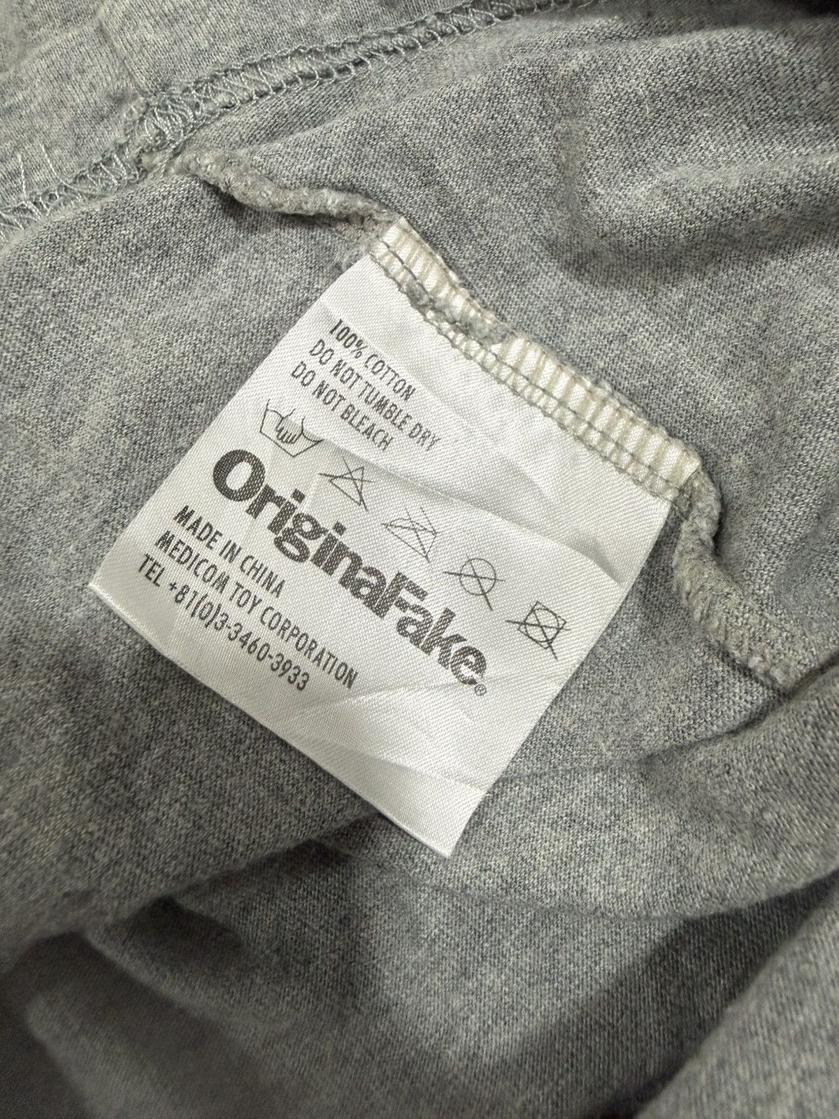Original Fake OriginalFake Of Kaws Invincible Glow In The Dark Size US L / EU 52-54 / 3 - 8 Thumbnail