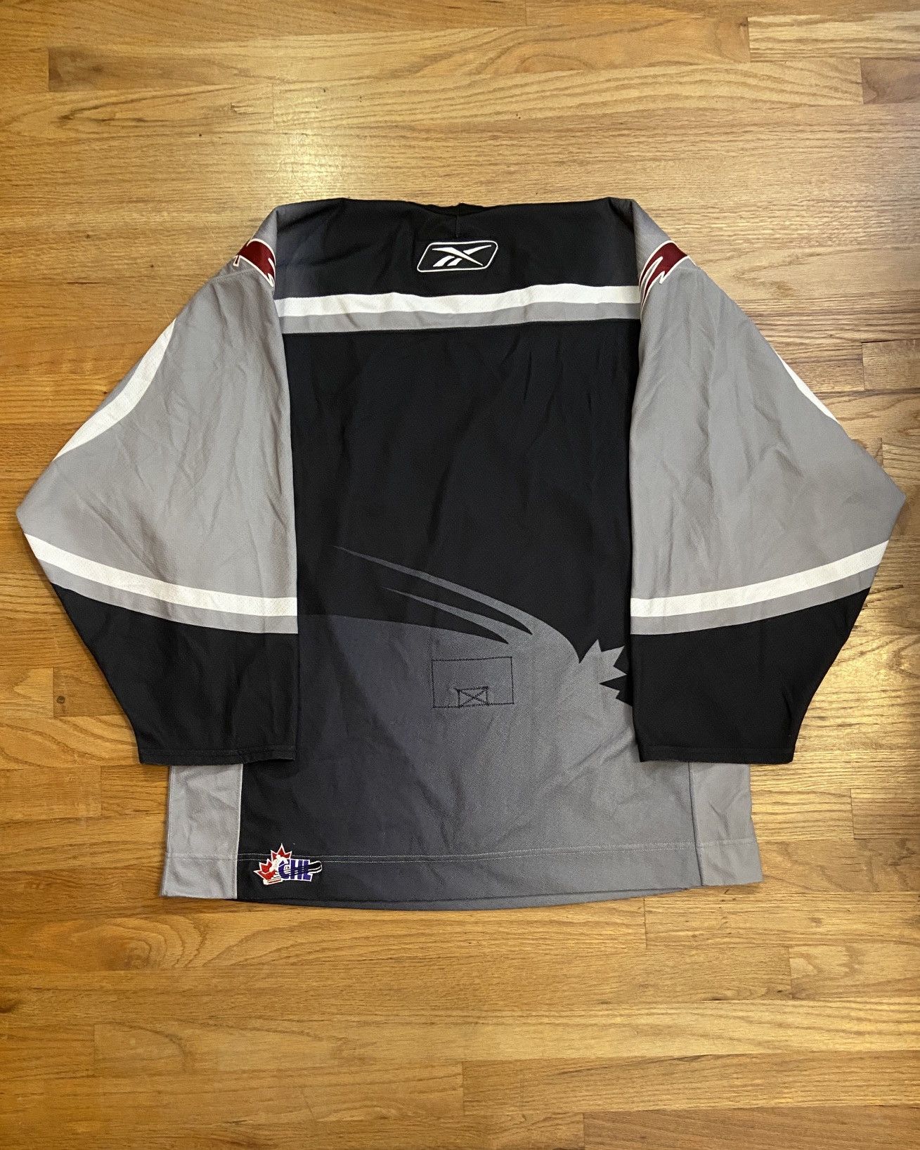 Reebok Vancouver Giants authentic alternate hockey jersey Size US L / EU 52-54 / 3 - 3 Thumbnail