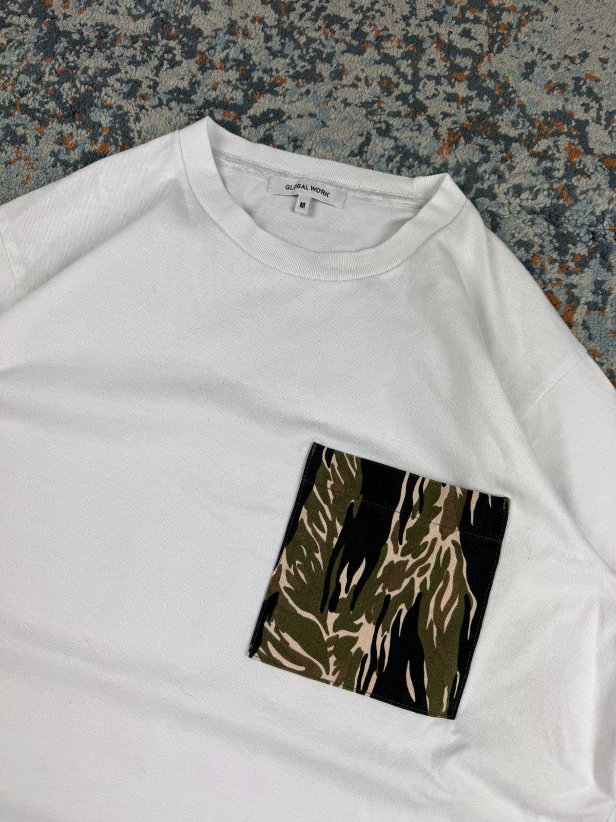 Global Work Global Work camo print pocket tee essential basic workwear Size US M / EU 48-50 / 2 - 4 Thumbnail