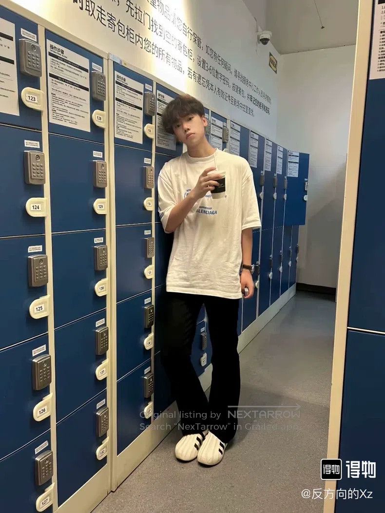 Balenciaga Balenciaga Logo letter printed round neck pullover short s Size US S / EU 44-46 / 1 - 7 Thumbnail