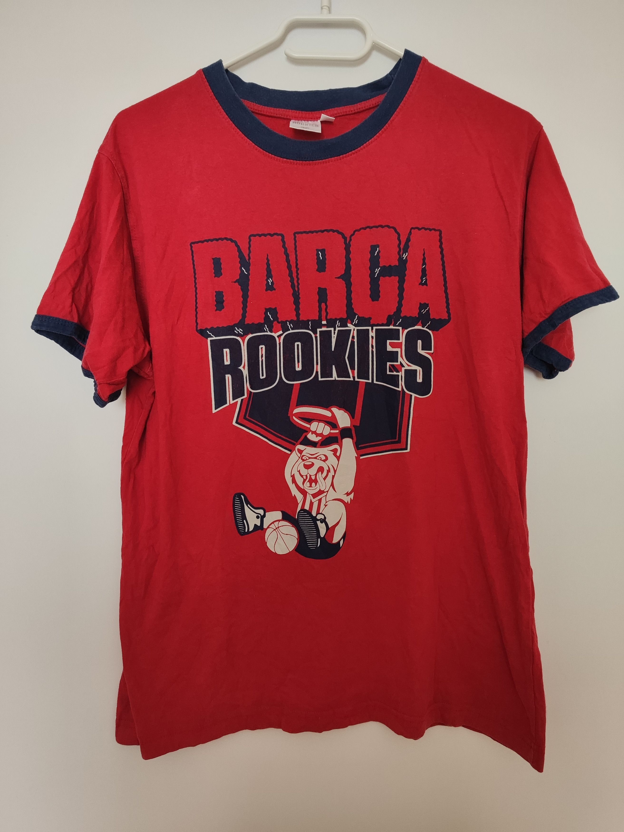 Vintage Vintage "Barca Rookies" Bulldog Basketball Tee 90s S Size US M / EU 48-50 / 2 - 5 Thumbnail
