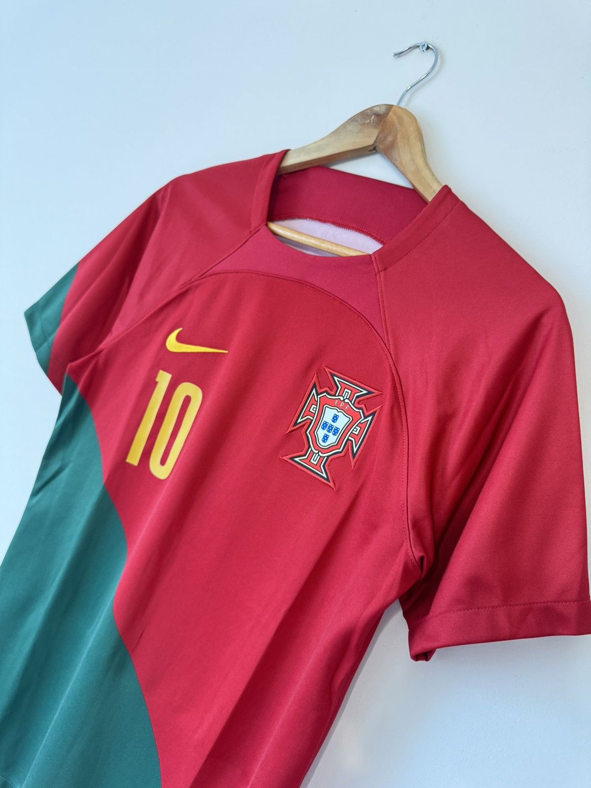 Nike Bernardo #10 Portugal 2022-2023 Home Soccer Jersey Shirt Kit Size US S / EU 44-46 / 1 - 9 Thumbnail