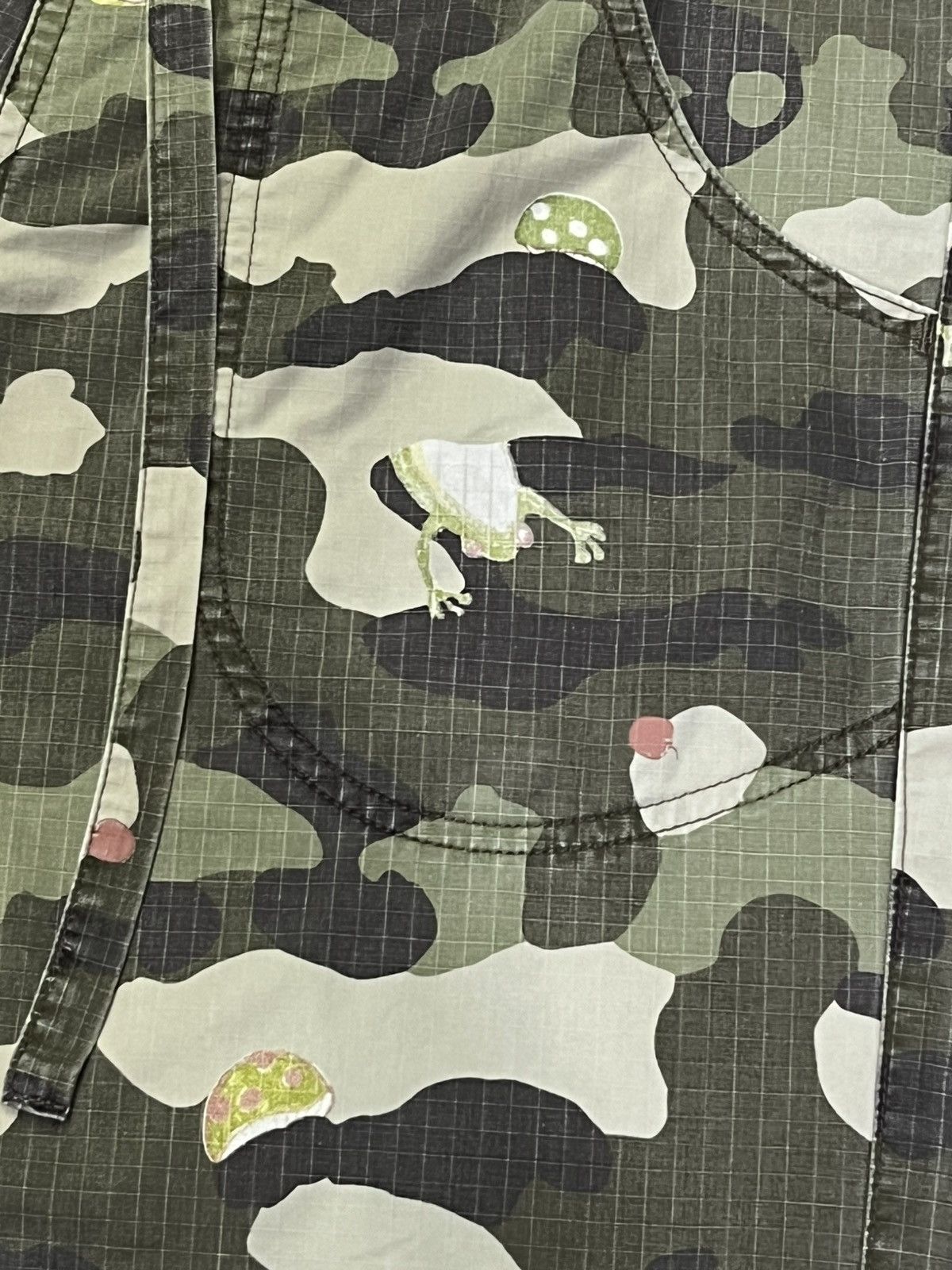 Issey Miyake Vintage TSUMORI CHISATO Green Camouflage Drawstring Shorts Size US 30 / EU 46 - 3 Thumbnail