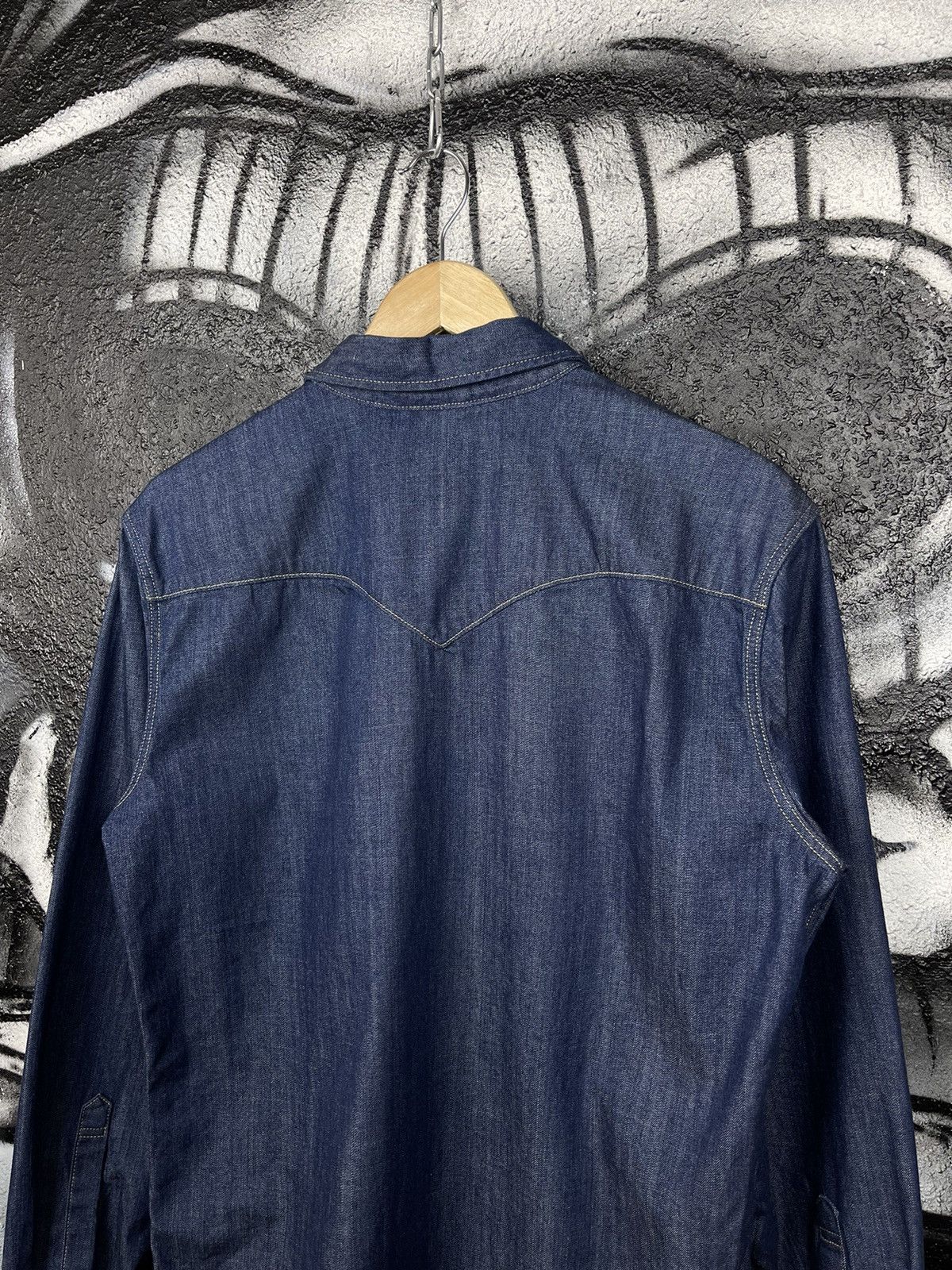 Levi's Vintage Clothing Levi’s Barstow Western Standard Denim Shirt Men’s Size M Size US M / EU 48-50 / 2 - 11 Thumbnail