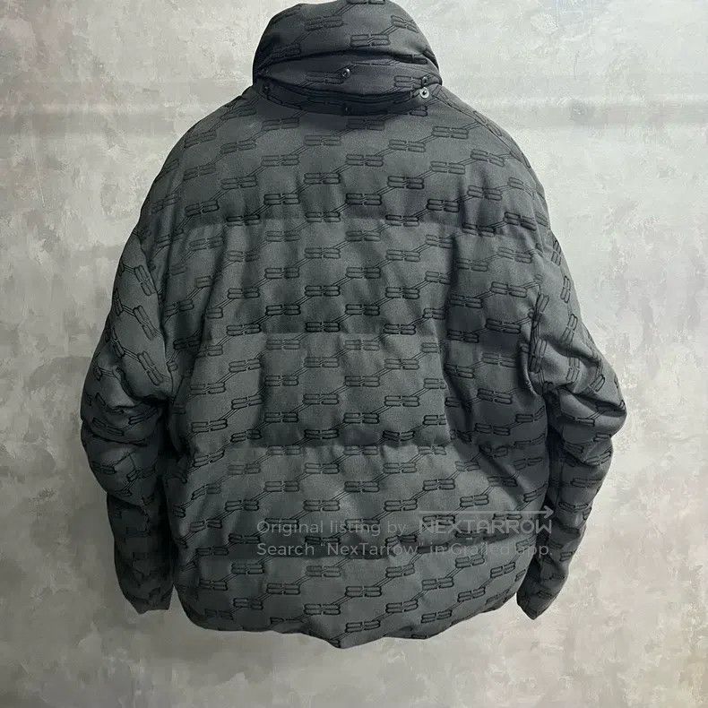 Balenciaga Balenciaga Black Logo Full Print Stand Collar Zipper Long Size US S / EU 44-46 / 1 - 5 Thumbnail