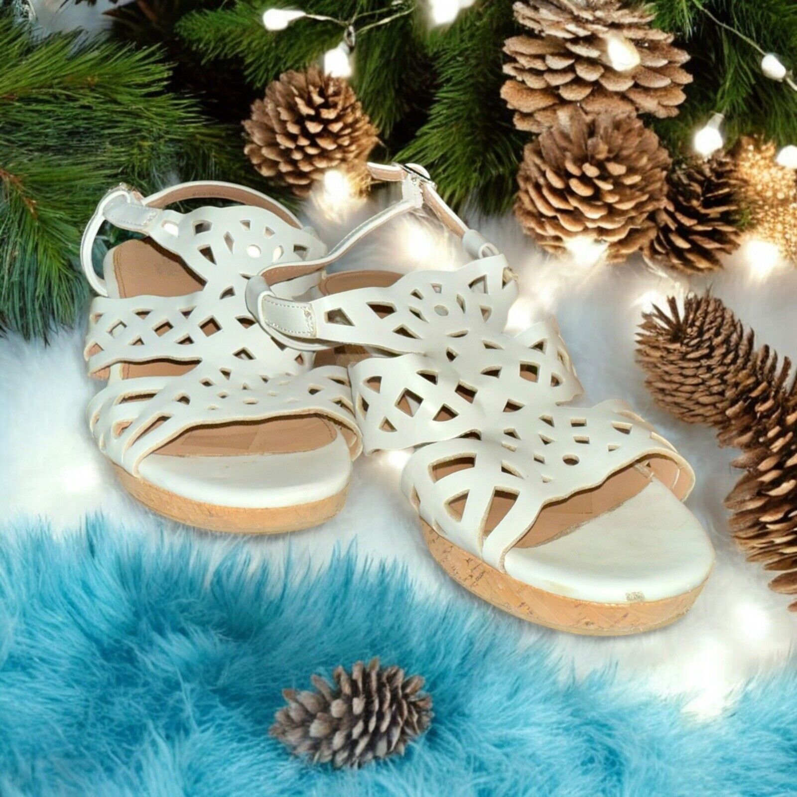 The Unbranded Brand Cupcake Couture White Wedge Sandals Size 6!! Size US 6 / IT 36 - 2 Thumbnail