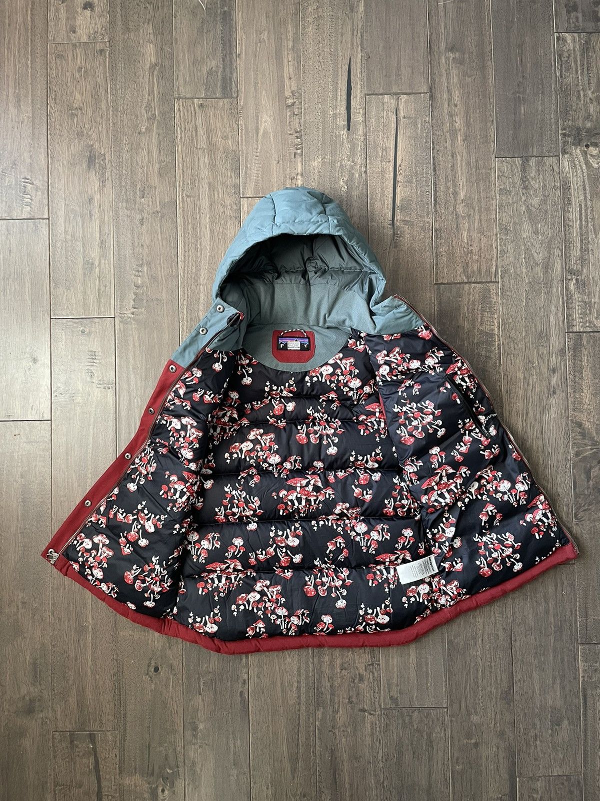 Patagonia 🍄Patagonia Women's Bivy Down Hooded Vest (Sz M) Size M / US 6-8 / IT 42-44 - 4 Thumbnail