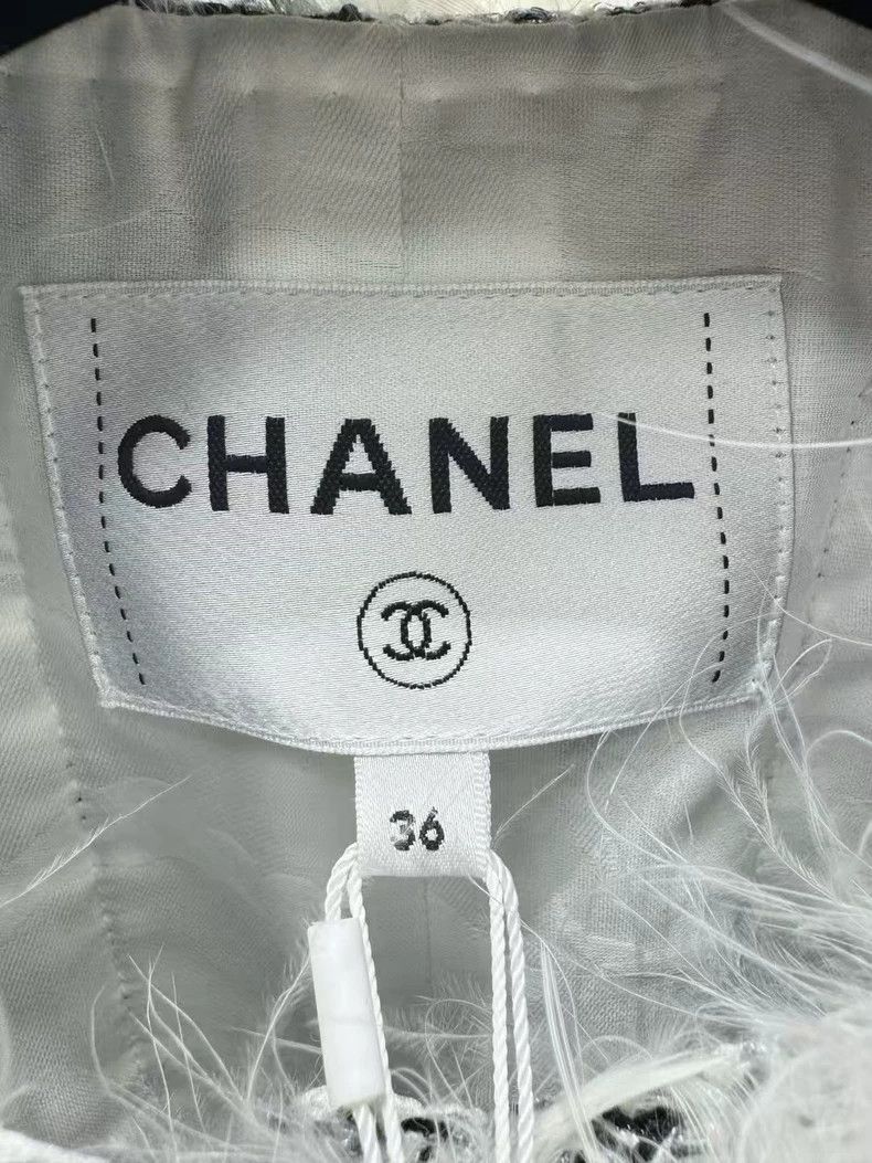 Chanel Chanel 25 Spring and Summer Latest Popular Plaid Feather T Size XS / US 0-2 / IT 36-38 - 3 Thumbnail