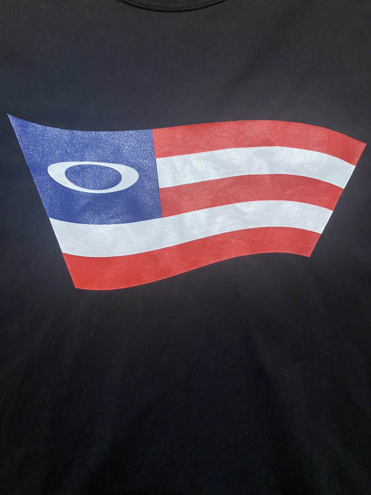 Oakley Oakley Software Vintage USA Flag T-Shirt XL Size US XL / EU 56 / 4 - 2 Thumbnail