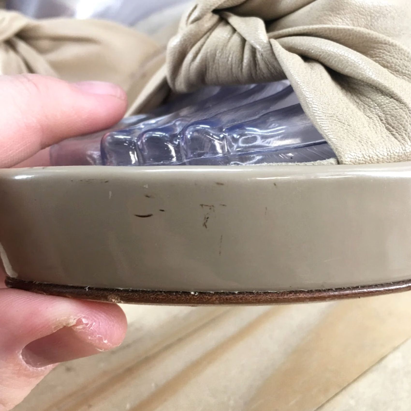 Kenneth Cole Kenneth Cole Sandals Womens 8.5 M Sacred Slide Beige Leather Casual Wedge Heels Size US 9 / IT 39 - 4 Thumbnail
