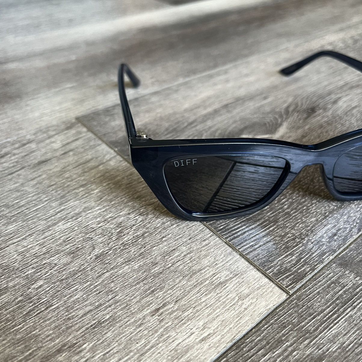 Other DIFF Eyewear x Madi Nelson The Noah Navy Cat Eye Sunglasses Size ONE SIZE - 3 Thumbnail