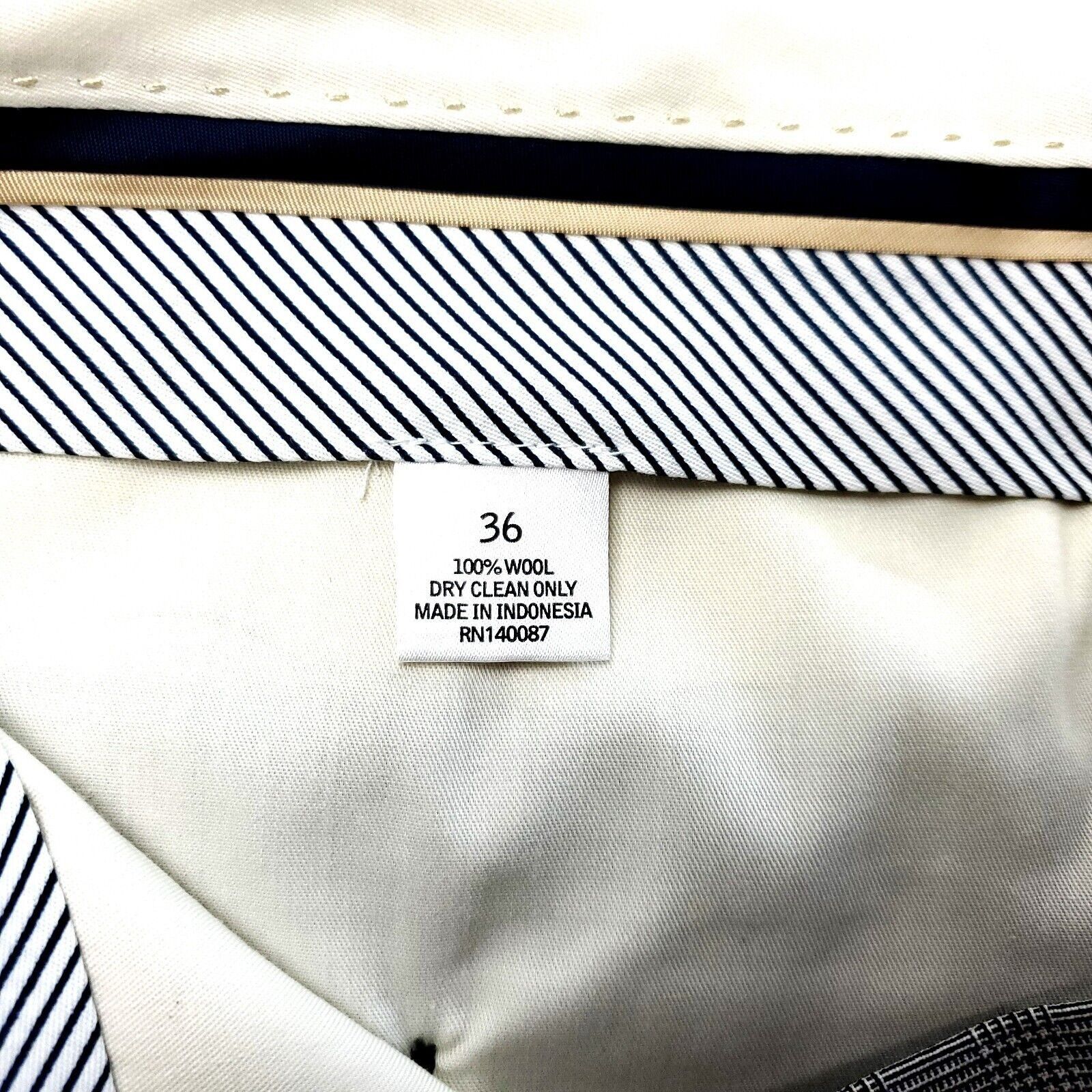 Hart Schaffner Marx Hart Schaffner Marx Wool Dress Pants 36/28 Gray Plaid Mid Ri Size 36R - 3 Thumbnail