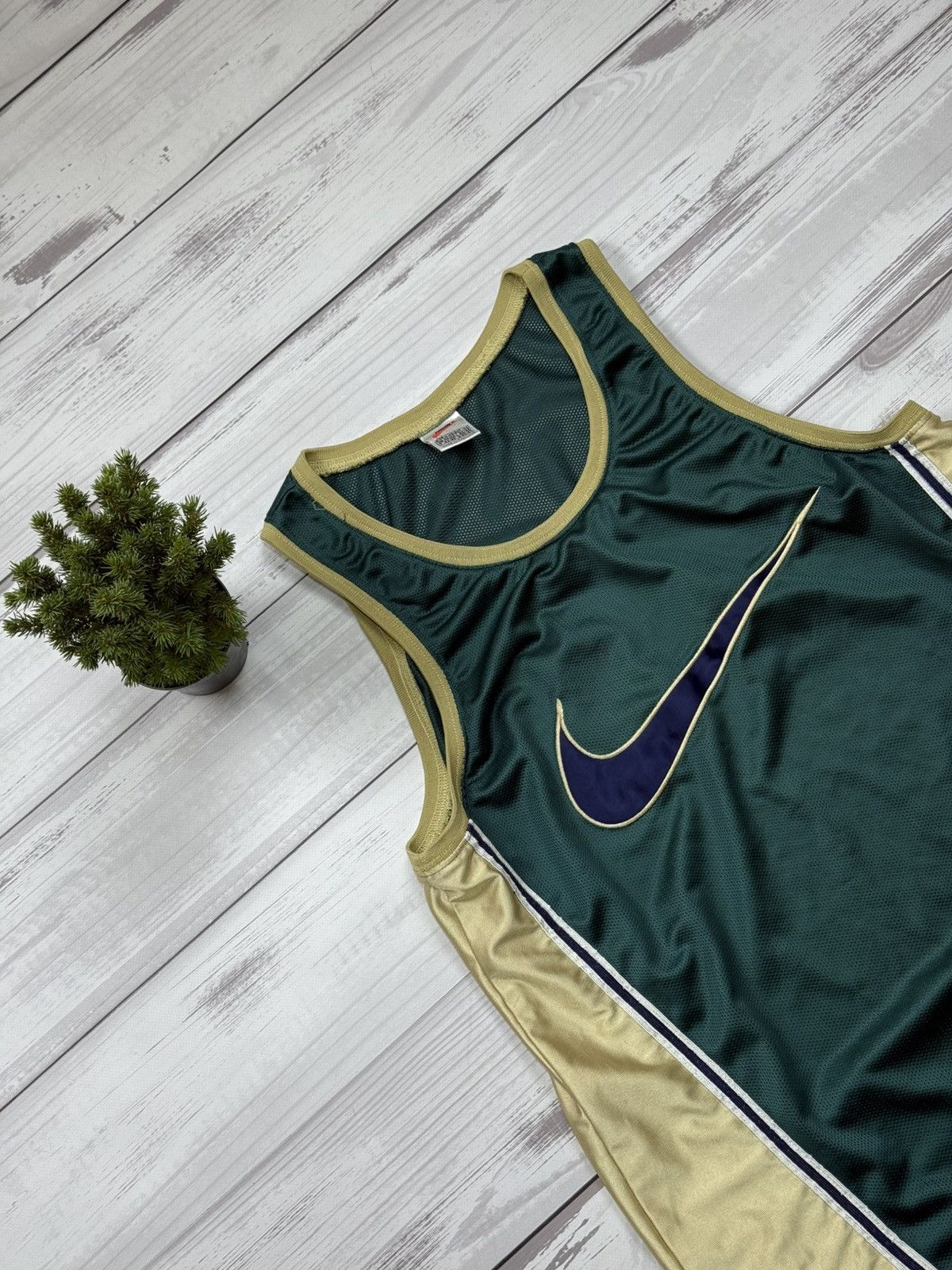 Nike VINTAGE BASKETBALL SHIRT NIKE JERSEY SIZE S Size US L / EU 52-54 / 3 - 4 Thumbnail