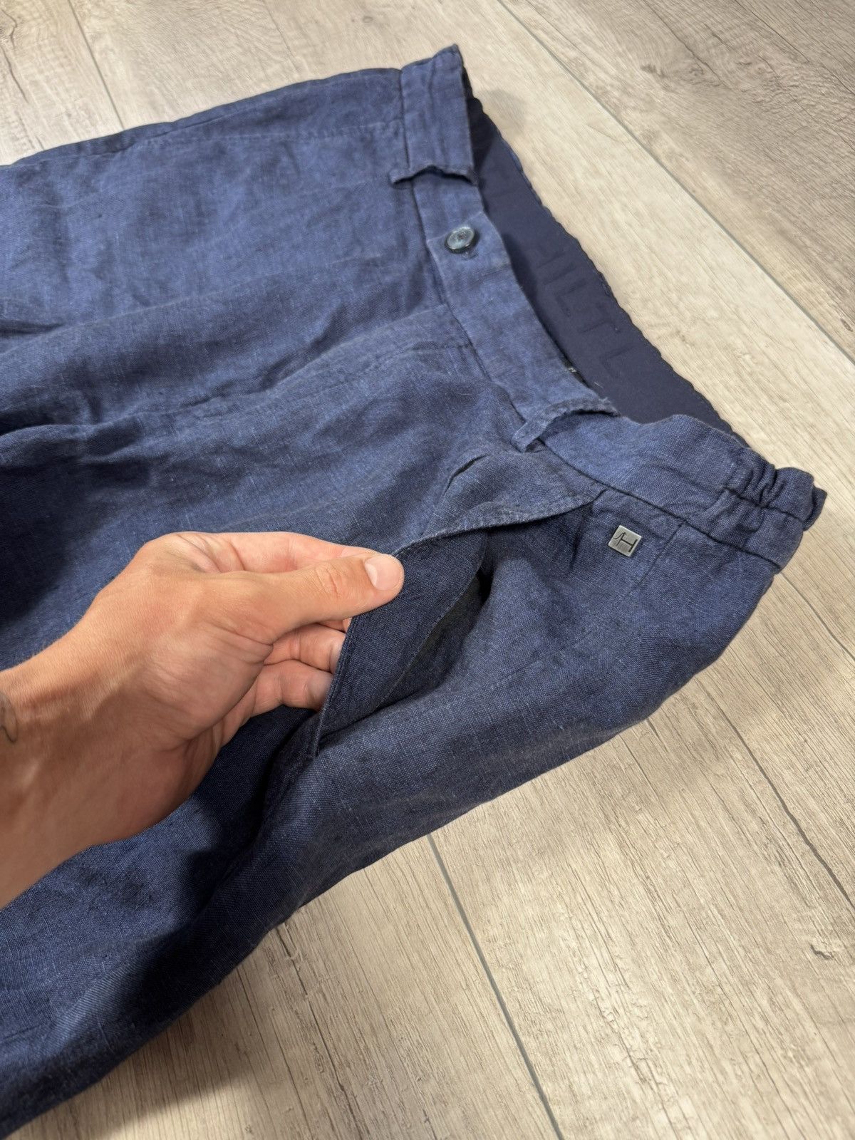 Hiltl Hiltl Tessuti Sondrio lightweight tapered linen trousers Size US 32 / EU 48 - 4 Thumbnail