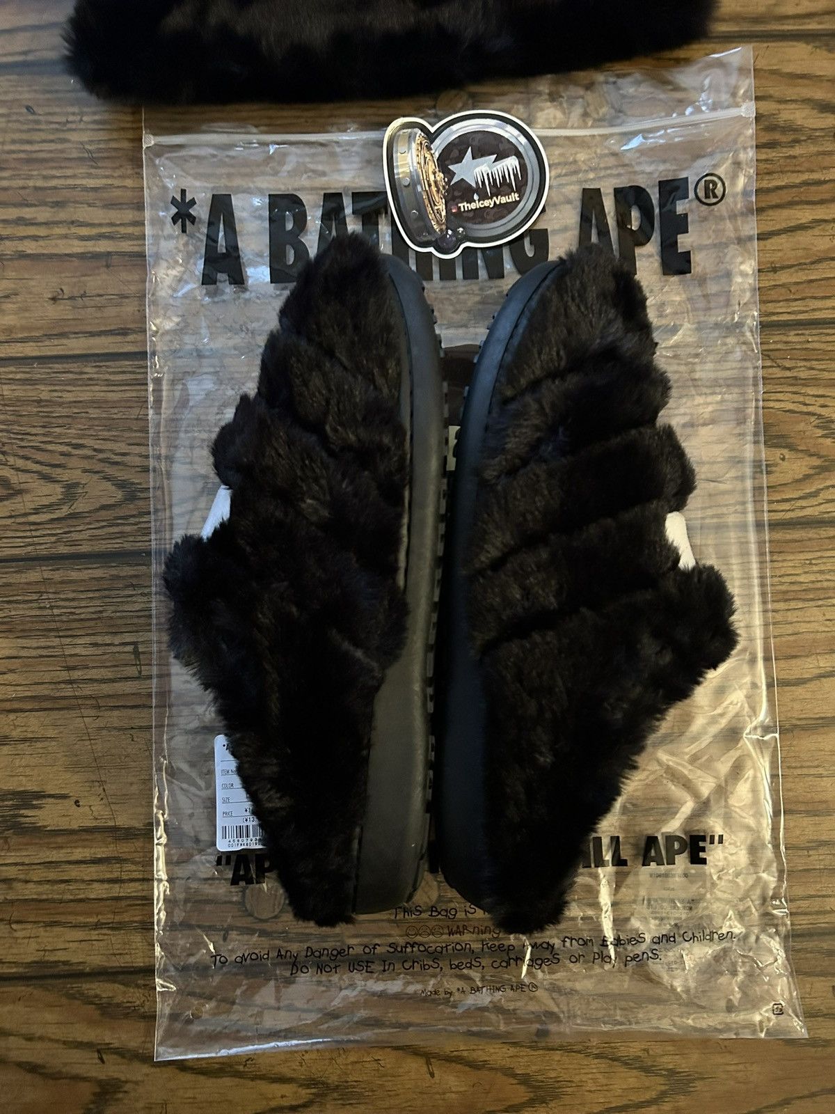 Bape × SUBU Bape x Subu Black Winter Slippers Size US 9 / EU 42 - 4 Thumbnail