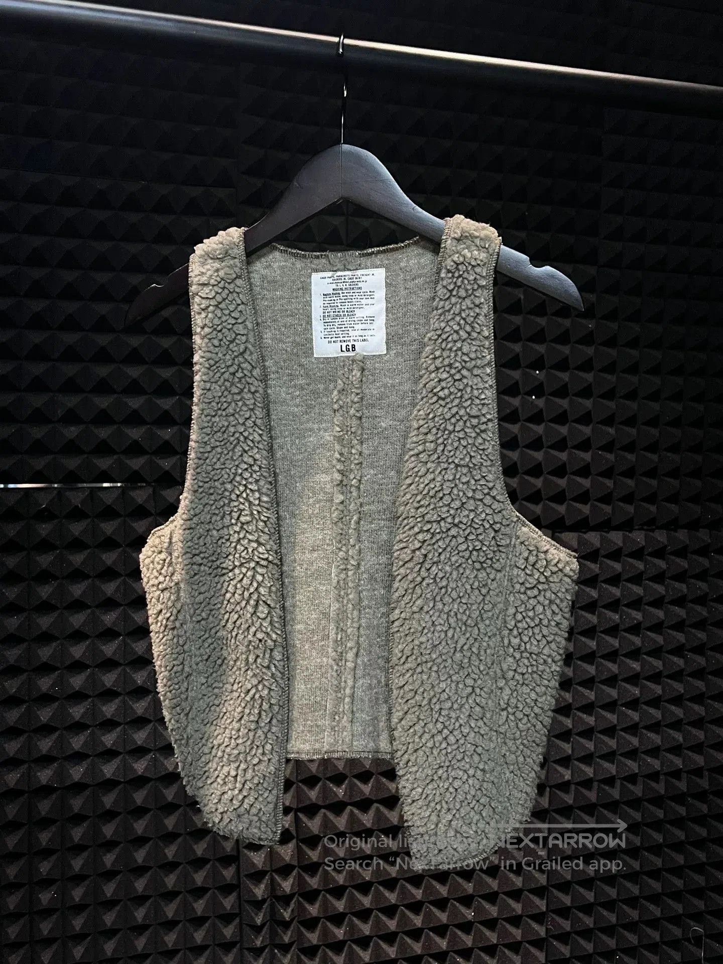 Le Grande Bleu (L.G.B.) military green lamb fleece vest. Size M / US 6-8 / IT 42-44 - 7 Thumbnail