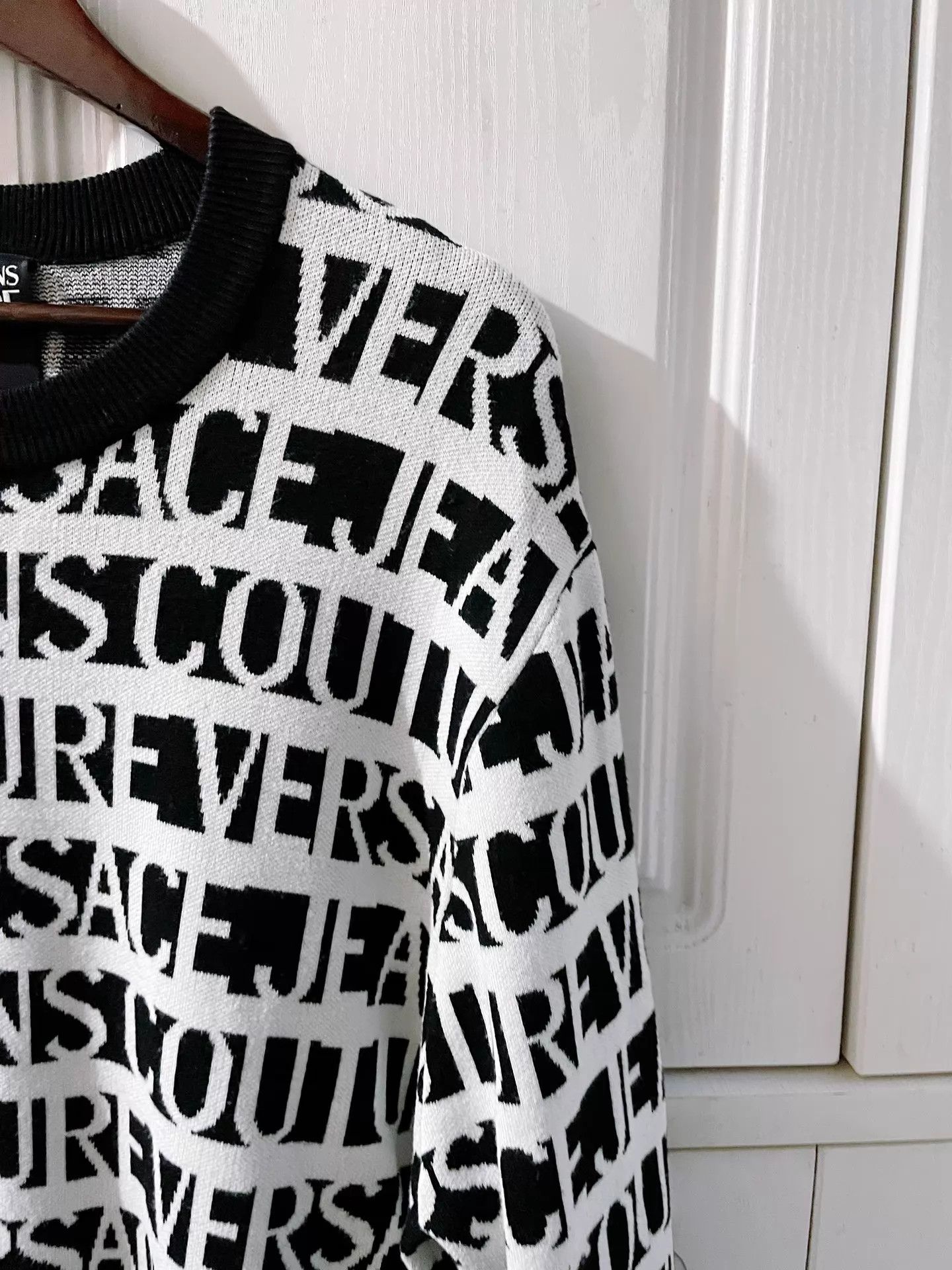 Versace Versace All Over Logo Nylon Trendy Sweatshirt M Size US M / EU 48-50 / 2 - 4 Thumbnail