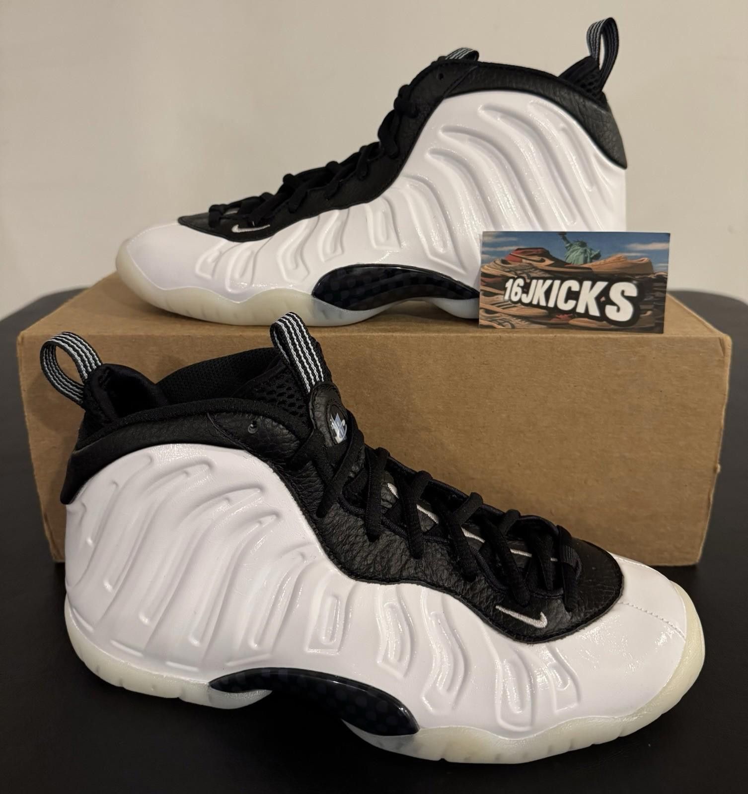 Nike Nike Little Posite One “Penny PE” GS Size 7Y White Black Size US XXS / EU 40 - 1 Thumbnail