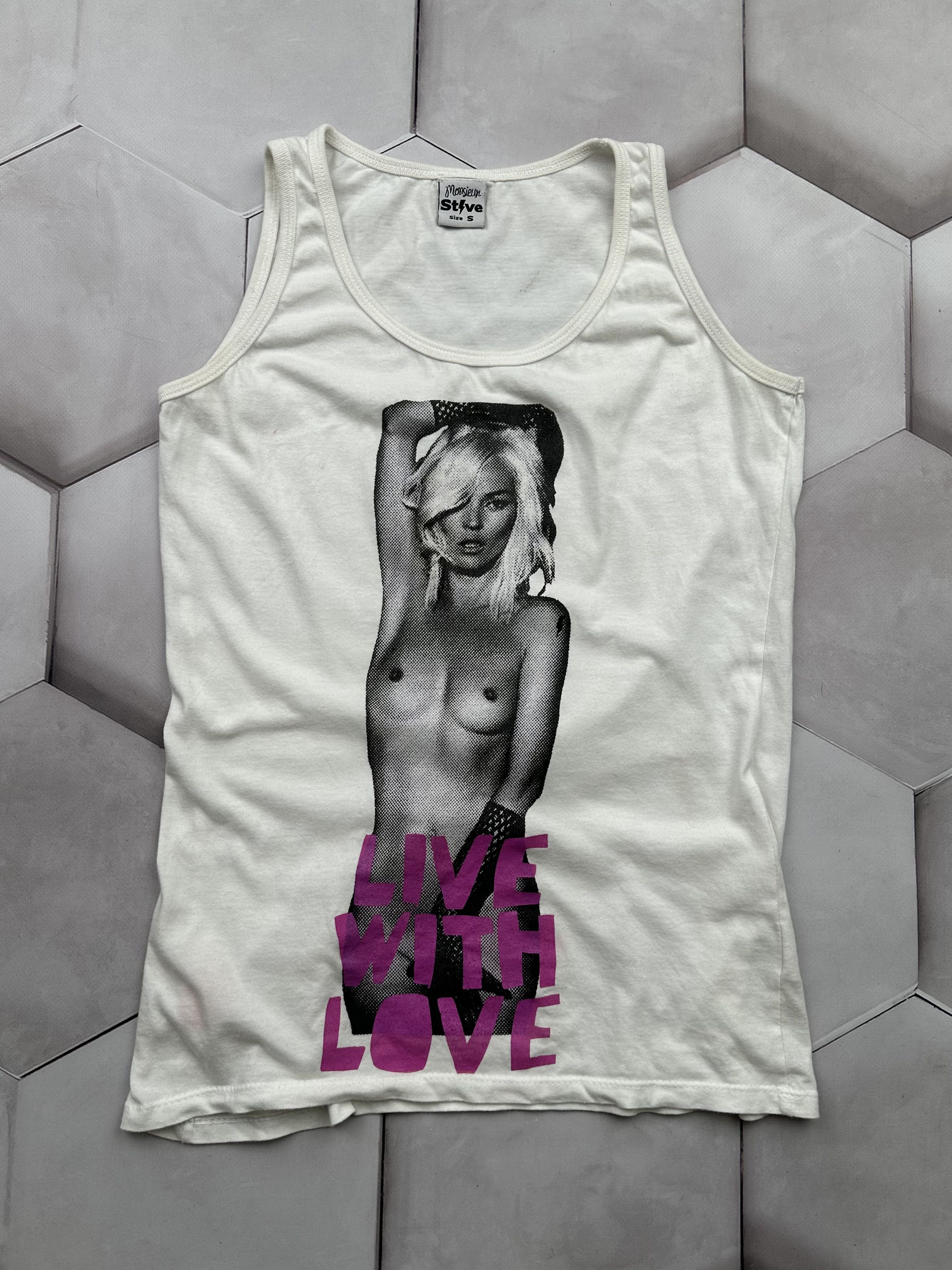 image of Avant Garde x Vintage Amazing Tank Top in White, Women's (Size Small)