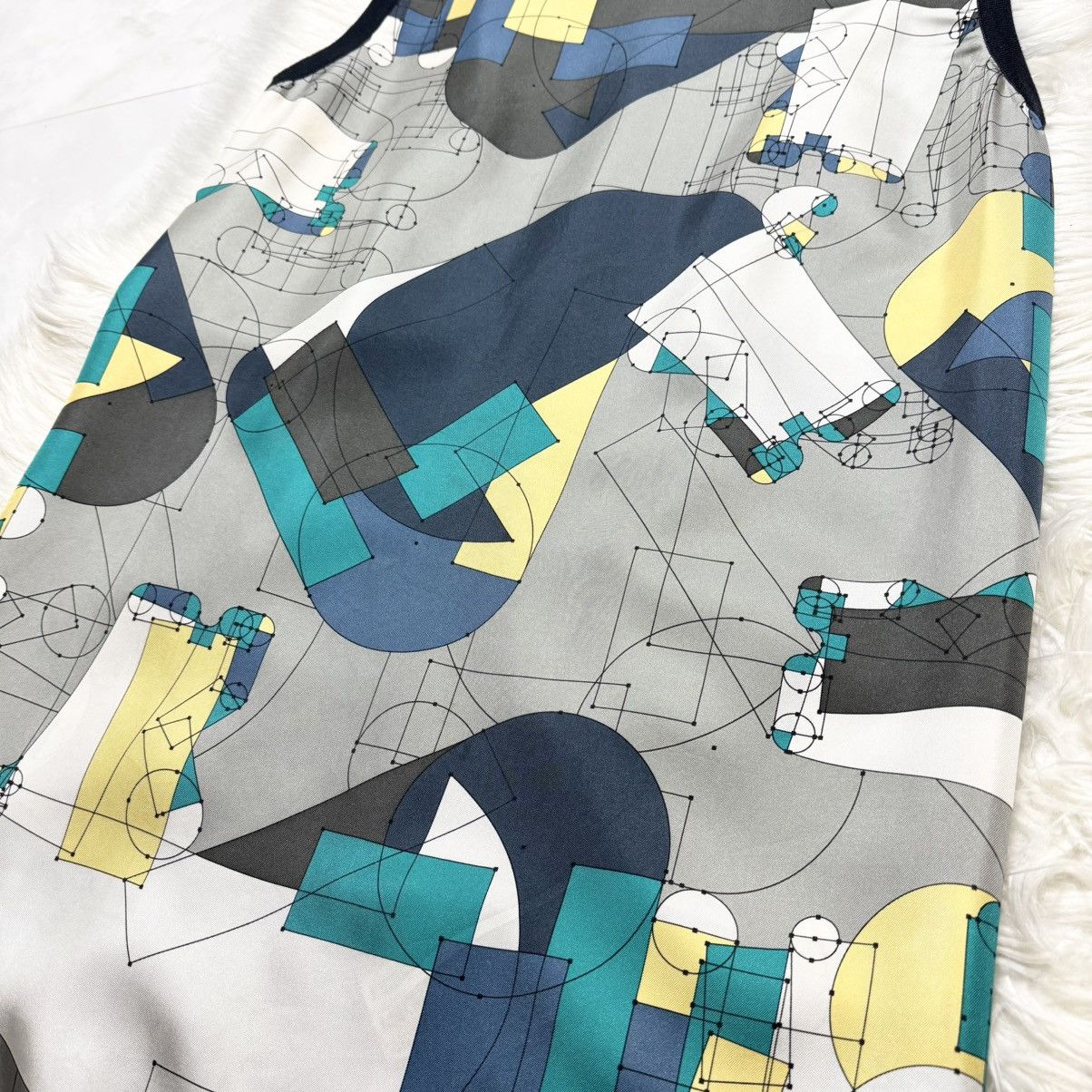 Hermes Authentic, Excellent Hermès Art Design Dress Size M / US 6-8 / IT 42-44 - 9 Thumbnail