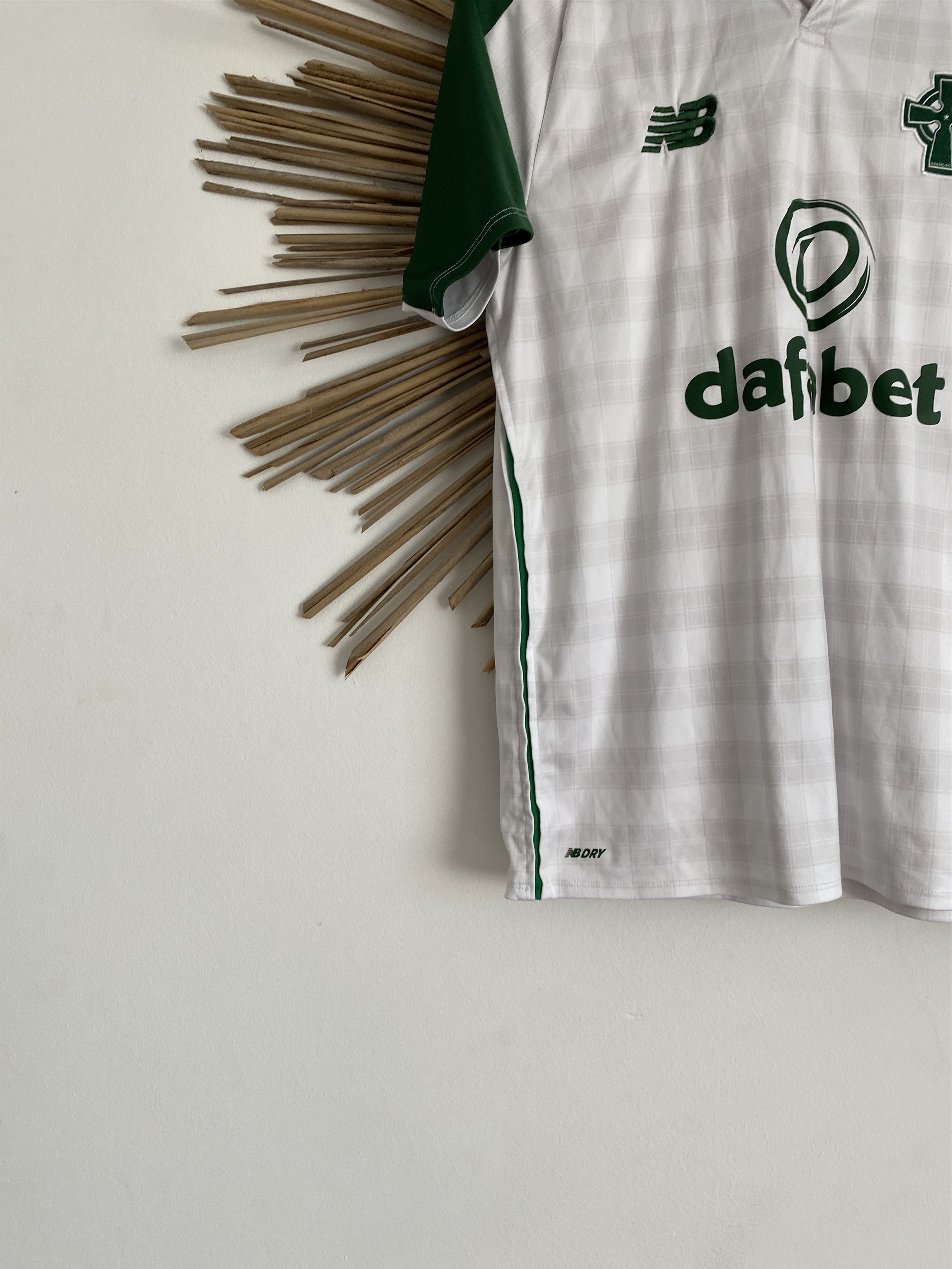 New Balance Celtic 2018 2019 new balance away football soccer jersey Size US S / EU 44-46 / 1 - 3 Thumbnail