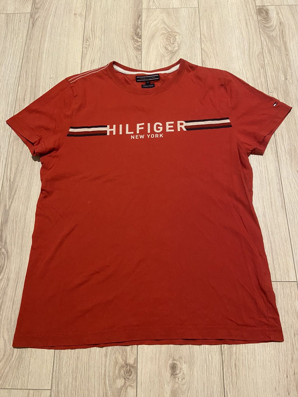 Tommy Hilfiger Tommy Hilfiger y2k 2000s print tee Size US M / EU 48-50 / 2 - 1 Thumbnail