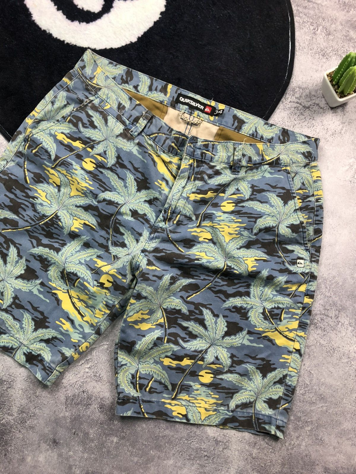 Quiksilver QUICKSILVER Vintage Serf Swimming Streetwear Shorts Hype Y2k Size US 34 / EU 50 - 2 Thumbnail
