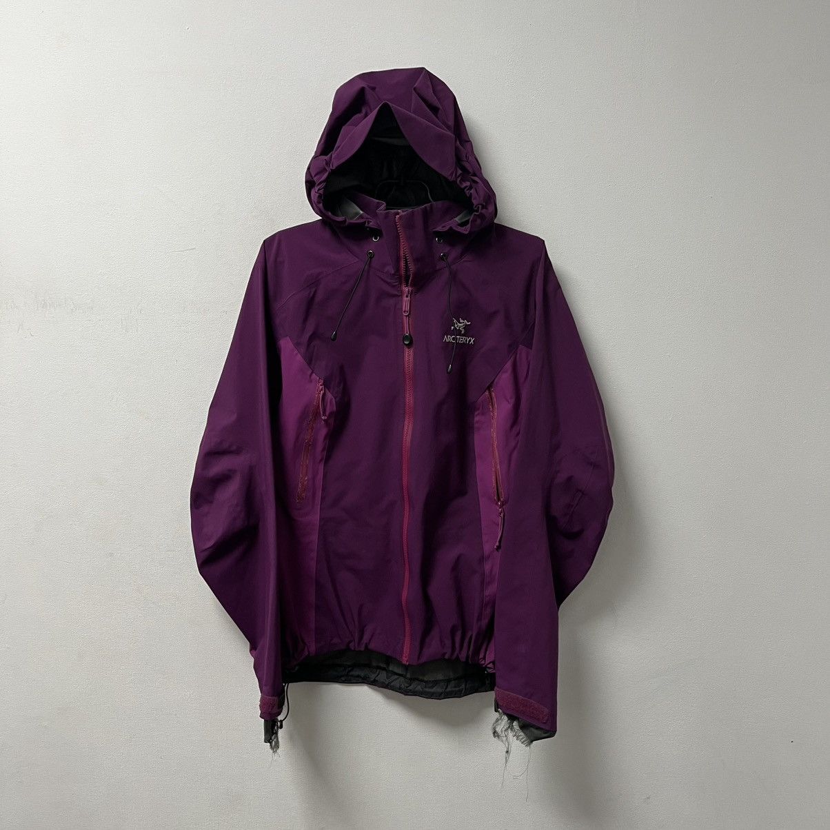 Arc'teryx BETA LT TATSU SIZE M | Grailed