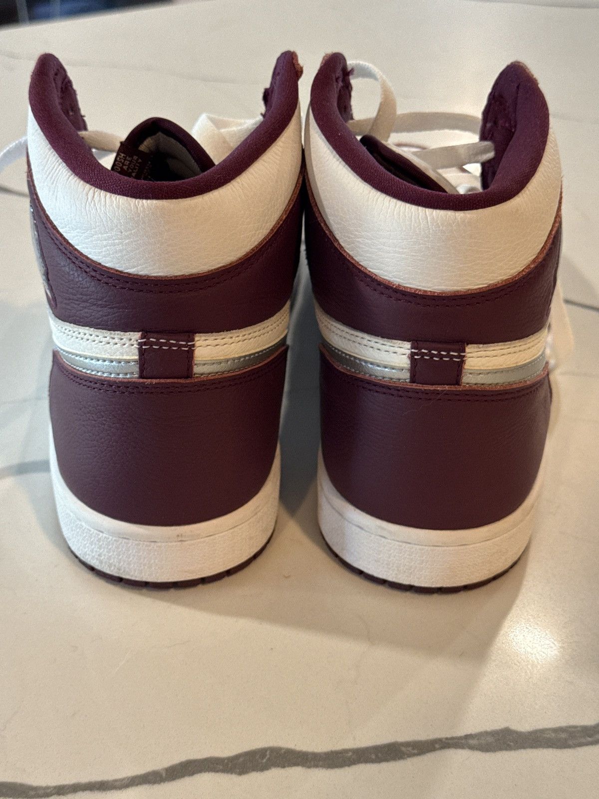 Nike Jordan 1 Retro High OG - Bordeaux Size US 11.5 / EU 44-45 - 6 Thumbnail