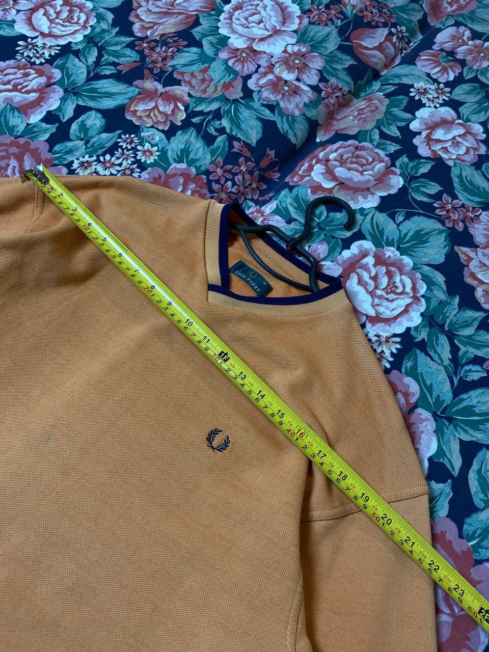 Fred Perry 🔥 2000s FRED PERRY DISTRESSED ICONIC LOGO SWEATSHIRT 🔥 Size US M / EU 48-50 / 2 - 16 Thumbnail