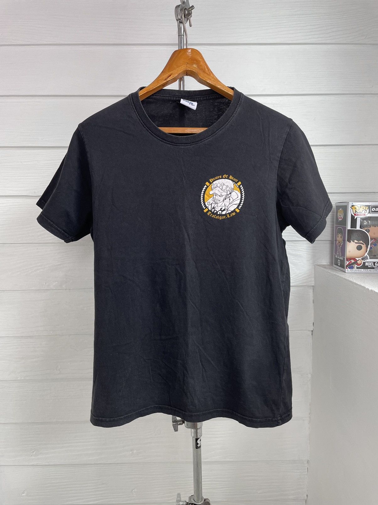 Anime × Japanese Brand × One Piece VINTAGE TRAFALGAR D. WATER LAW ONE PIECE T-SHIRT Size US M / EU 48-50 / 2 - 1 Thumbnail