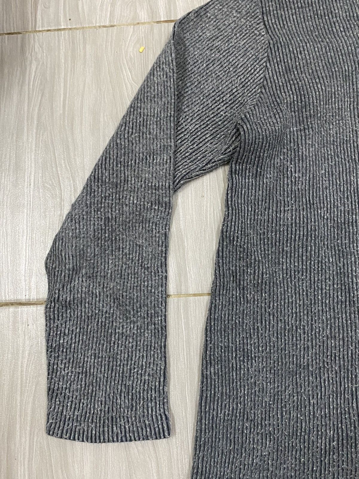 Fendi RARE 90s FENDI Knit Turtleneck Jumper Gray Logo - Made Italy Size M / US 6-8 / IT 42-44 - 5 Thumbnail